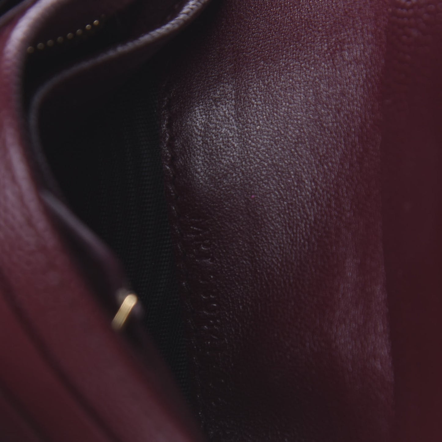 Grain De Poudre Matelasse Chevron Monogram Card Case Bordeaux