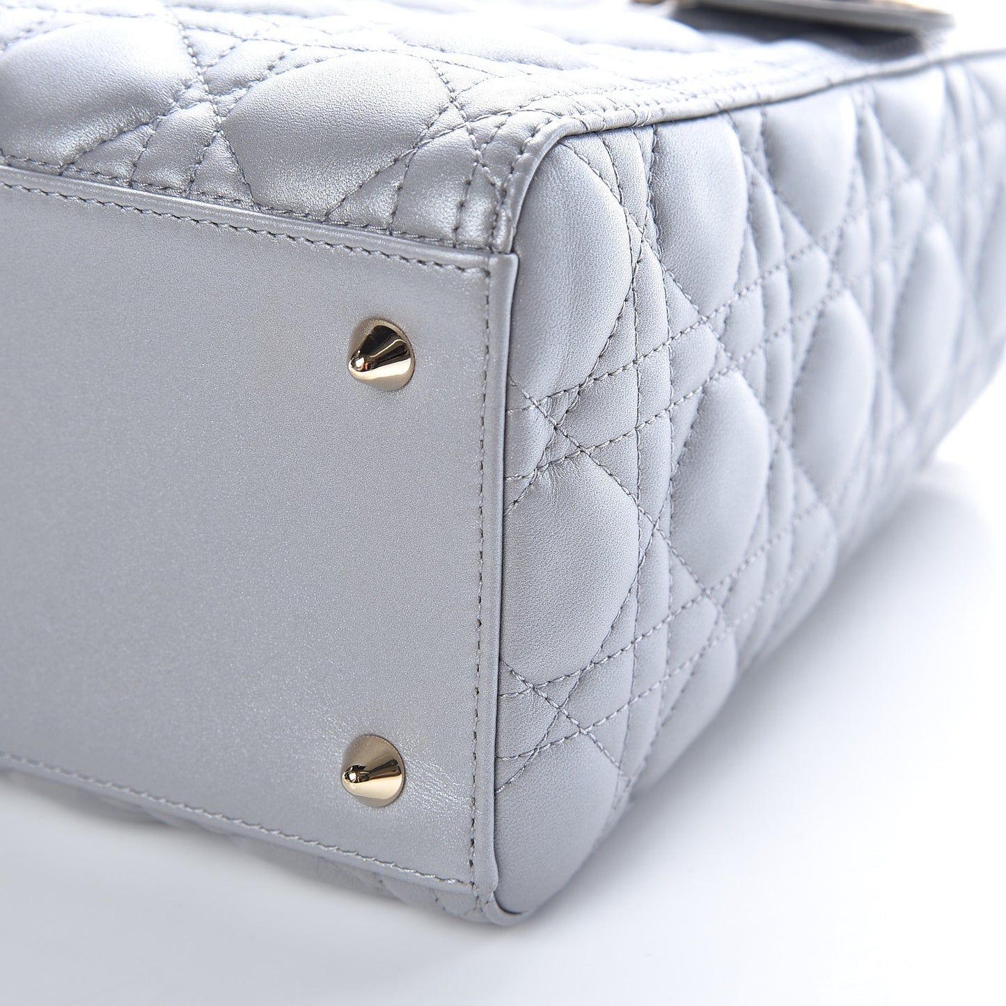 Pearly Lambskin Cannage Medium Lady Dior Grey