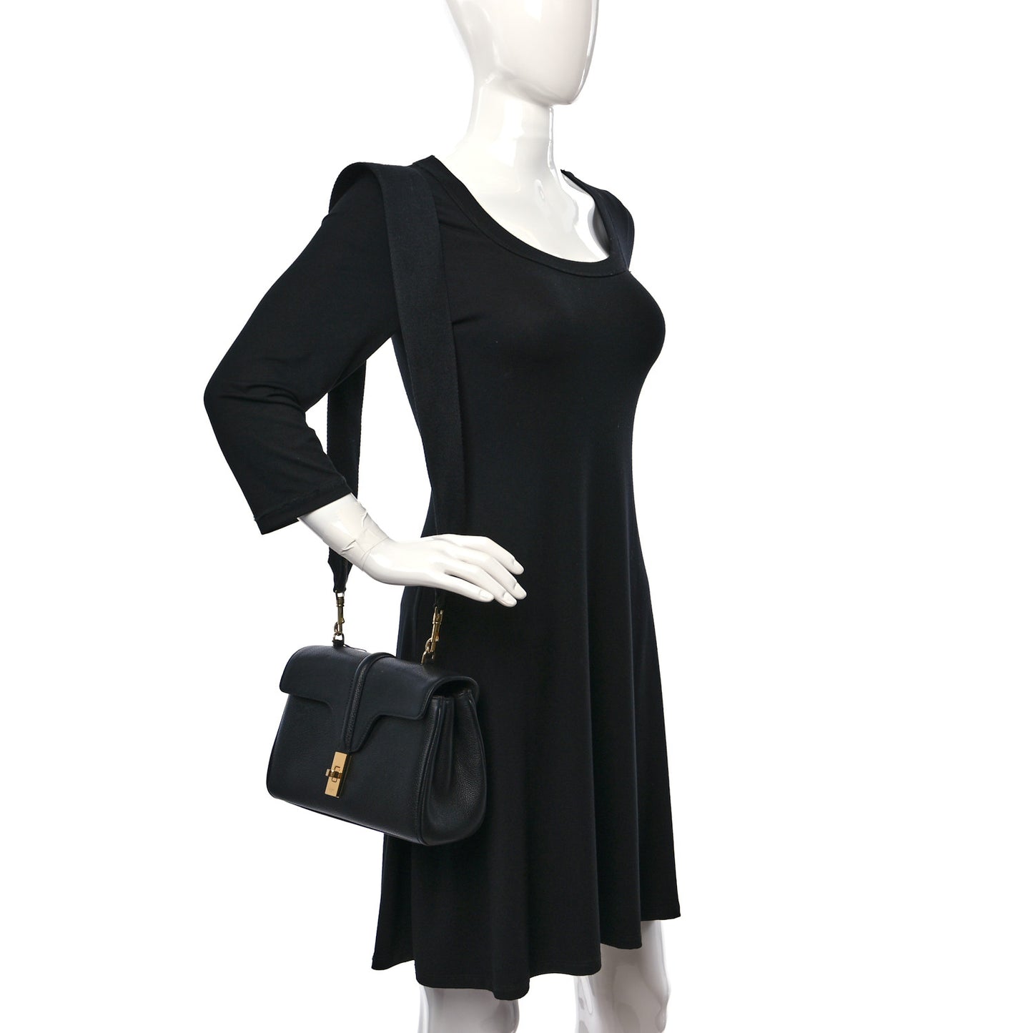 Grained Calfskin Teen Soft 16 Shoulder Bag Black