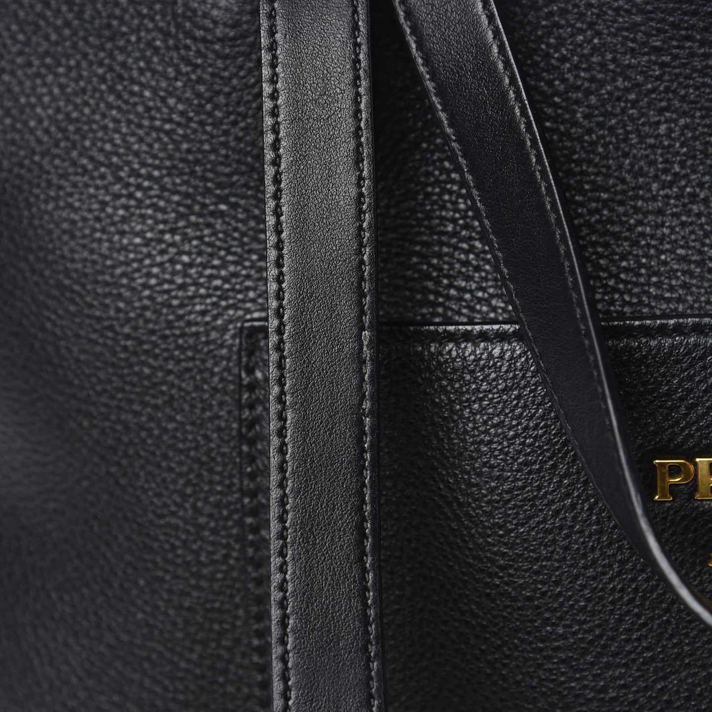 Vitello Daino Pocket Shopping Tote Black
