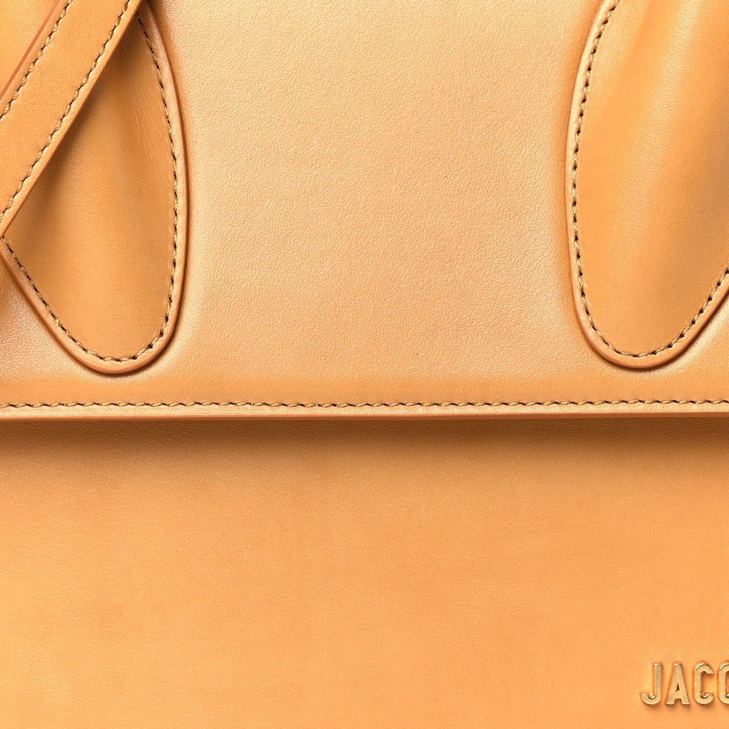 Smooth Calfskin Le Grand Chiquito Beige