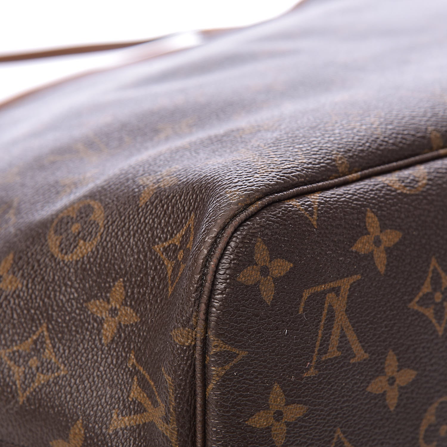 Louis Vuitton Monogram Neverfull MM 18 of 20