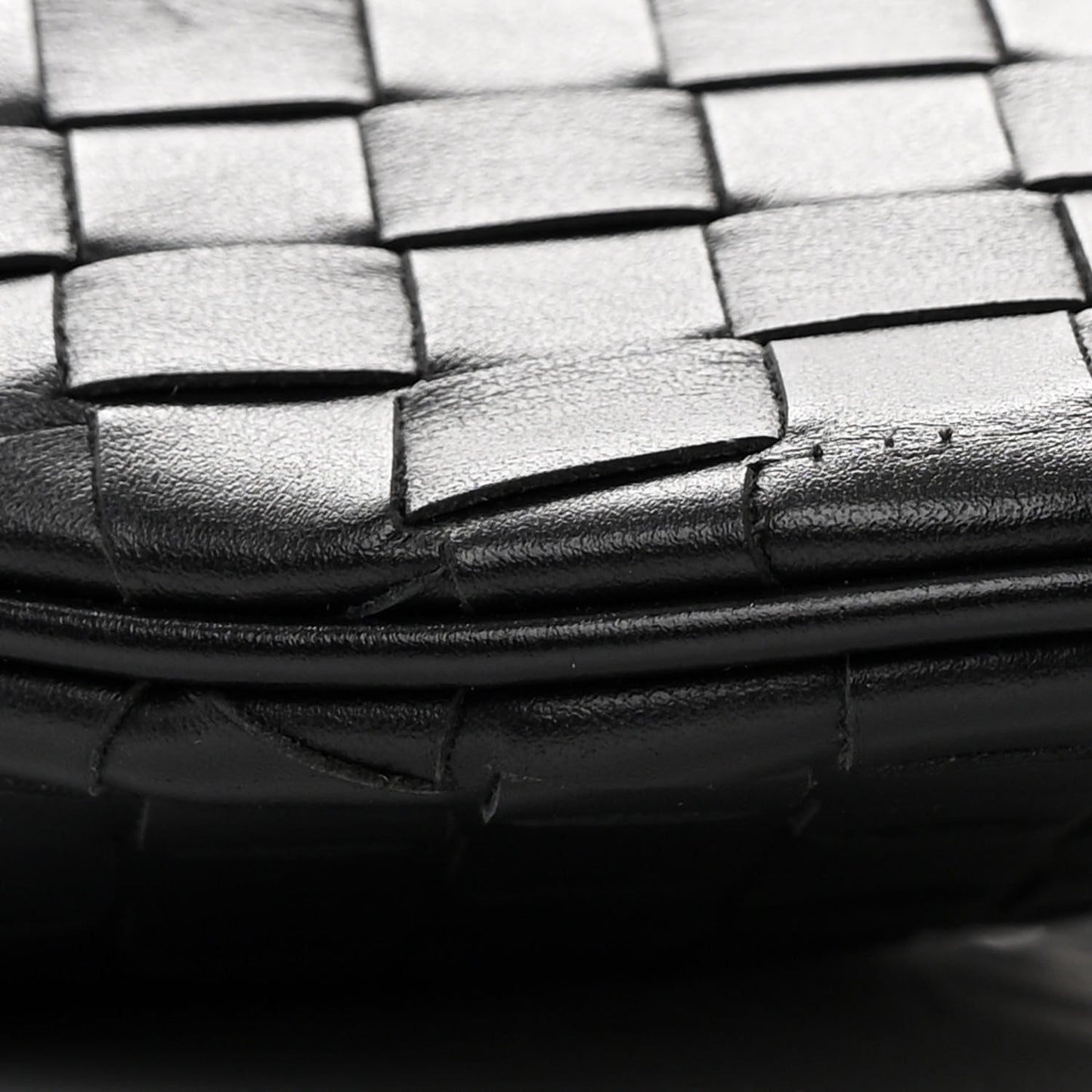 Calfskin Intrecciato Small Virgule Black