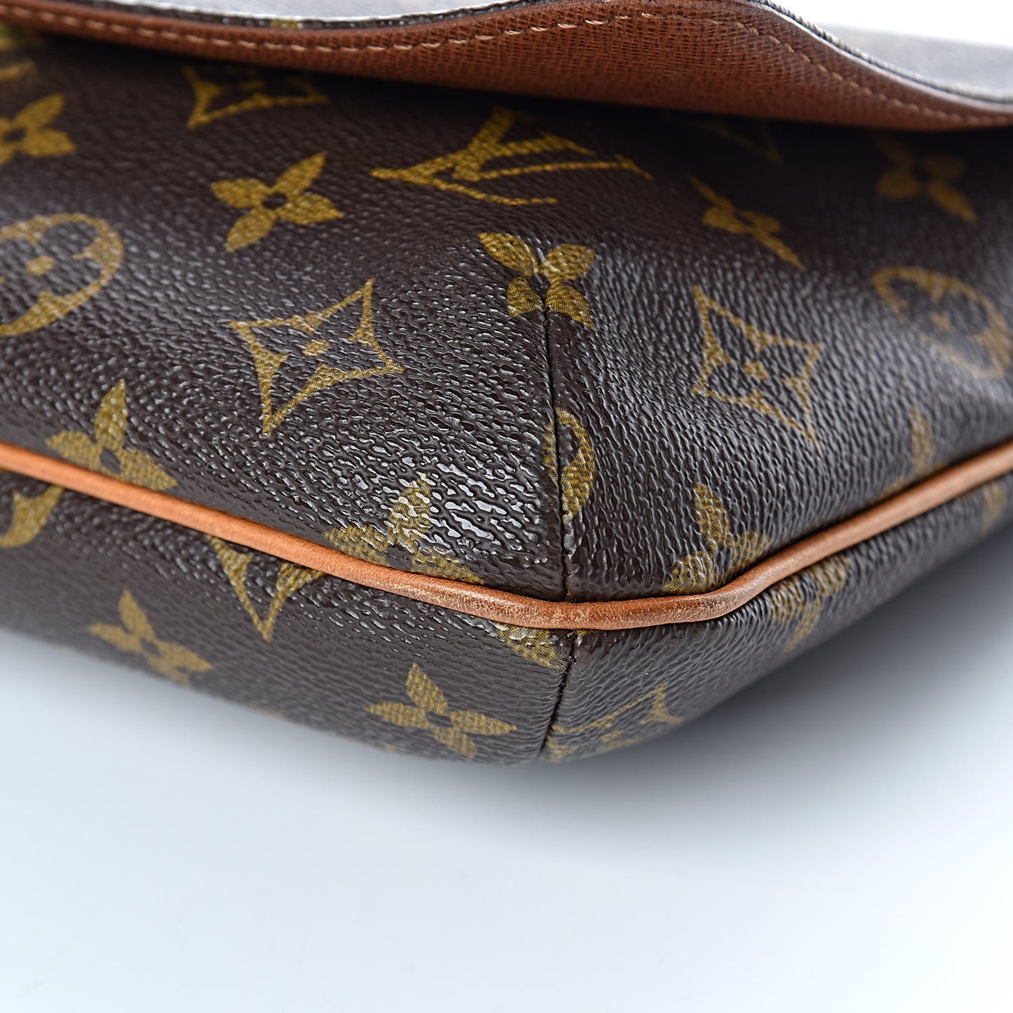 Monogram Musette Tango