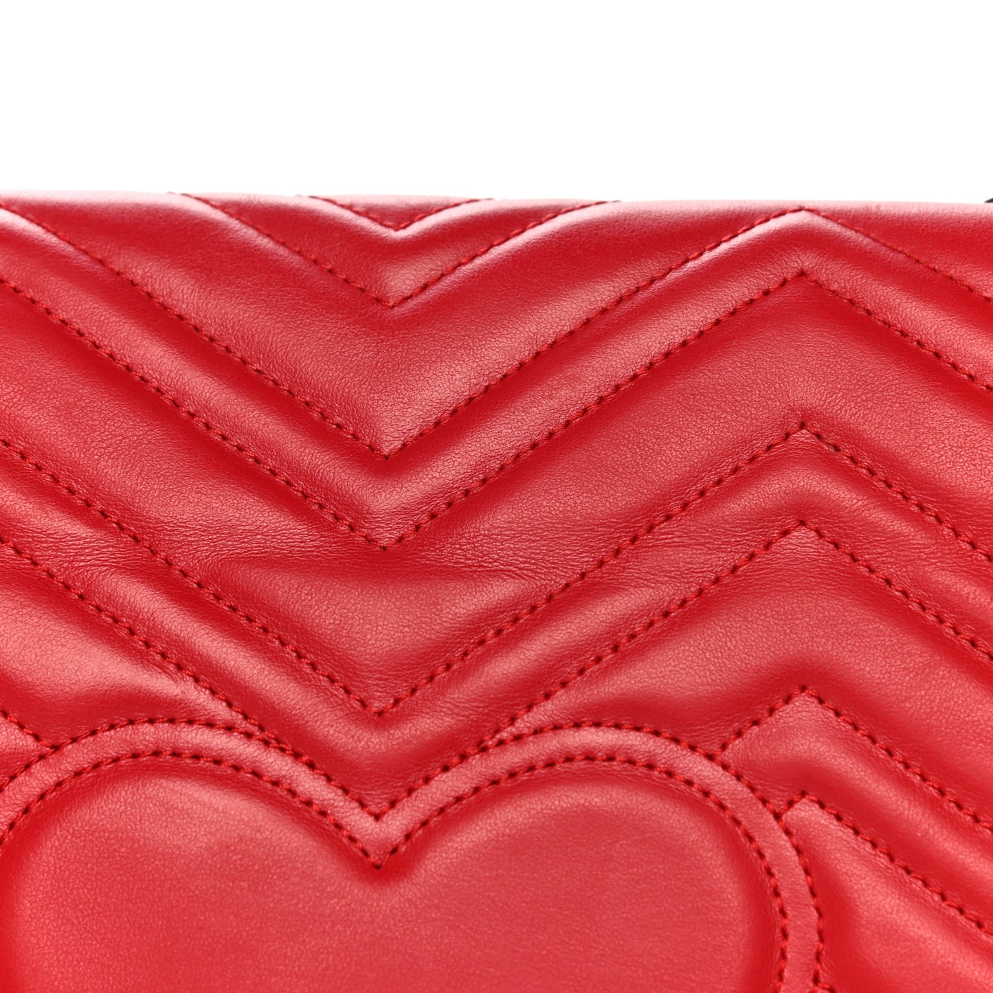 Calfskin Matelasse Large GG Marmont Shoulder Bag Hibiscus Red