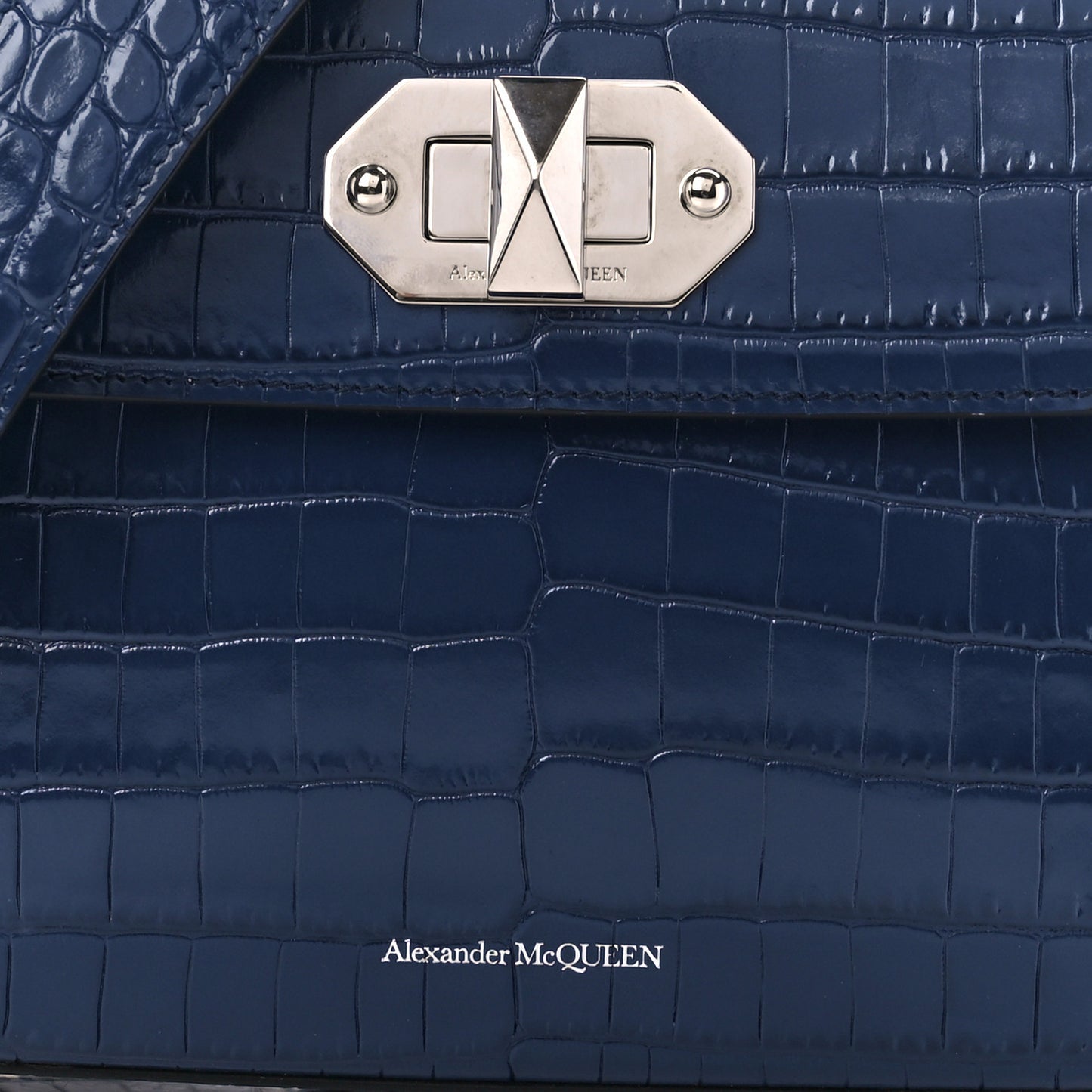 Calfskin Crocodile Embossed Box Shoulder Bag 21 Blue