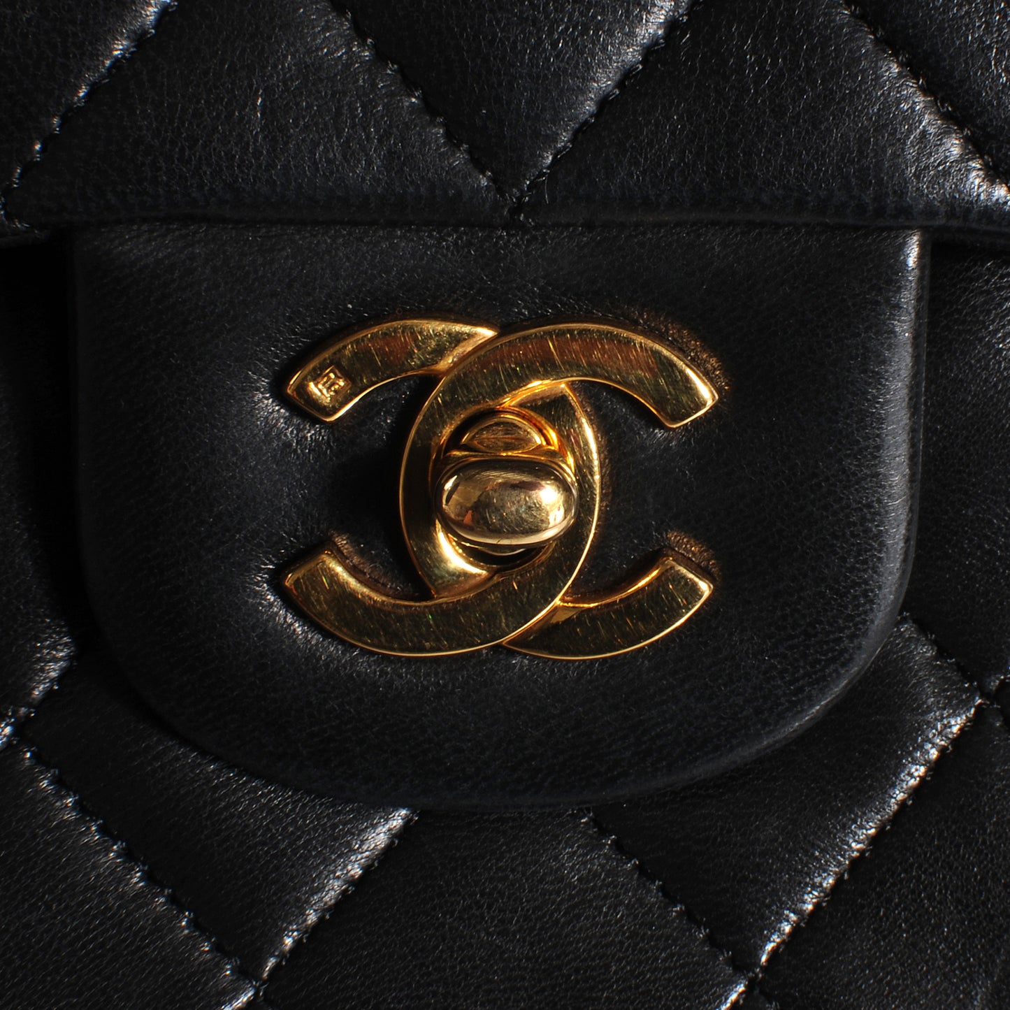 Lambskin Medium Double Flap Black
