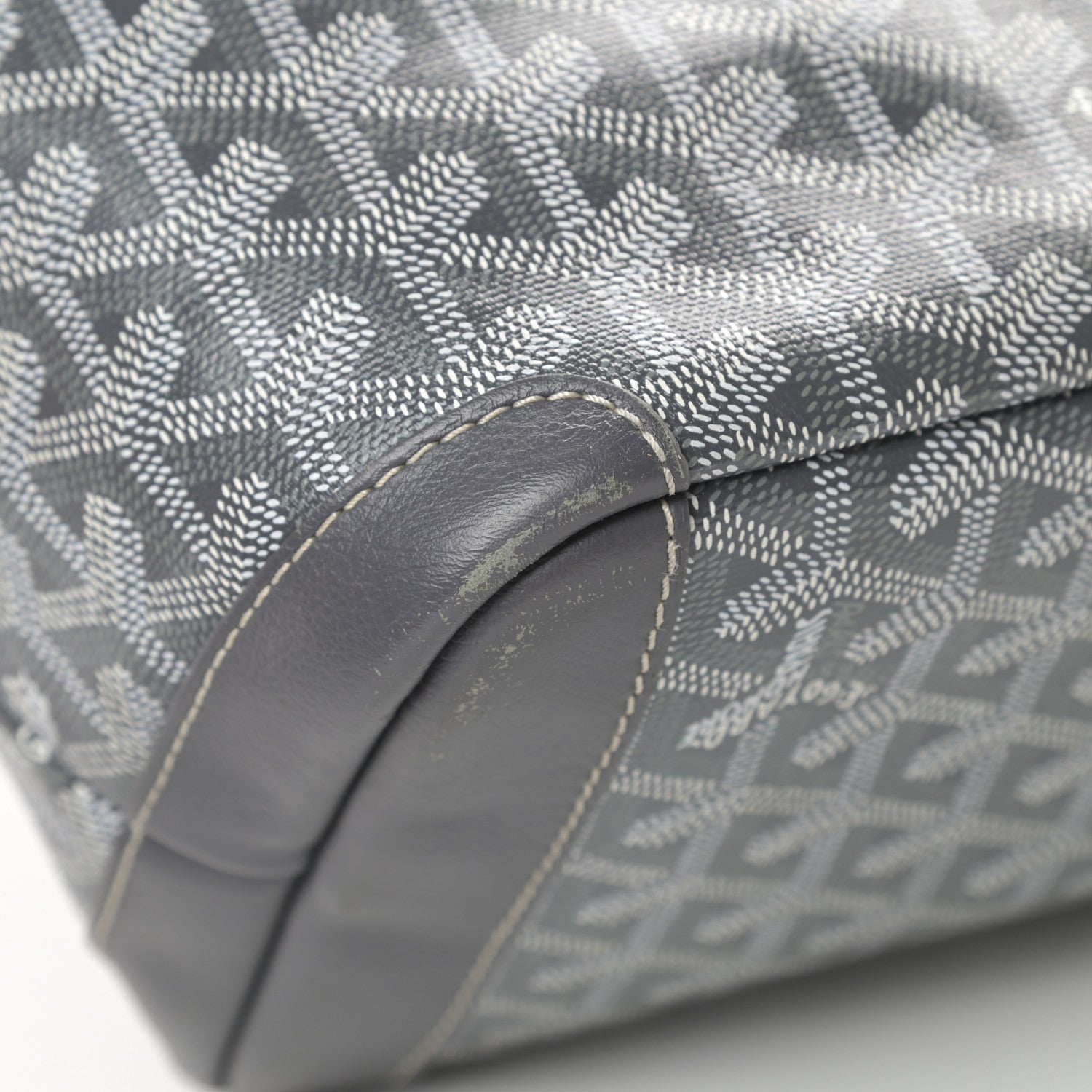 Goyard Goyardine Artois MM Grey 12 of 18