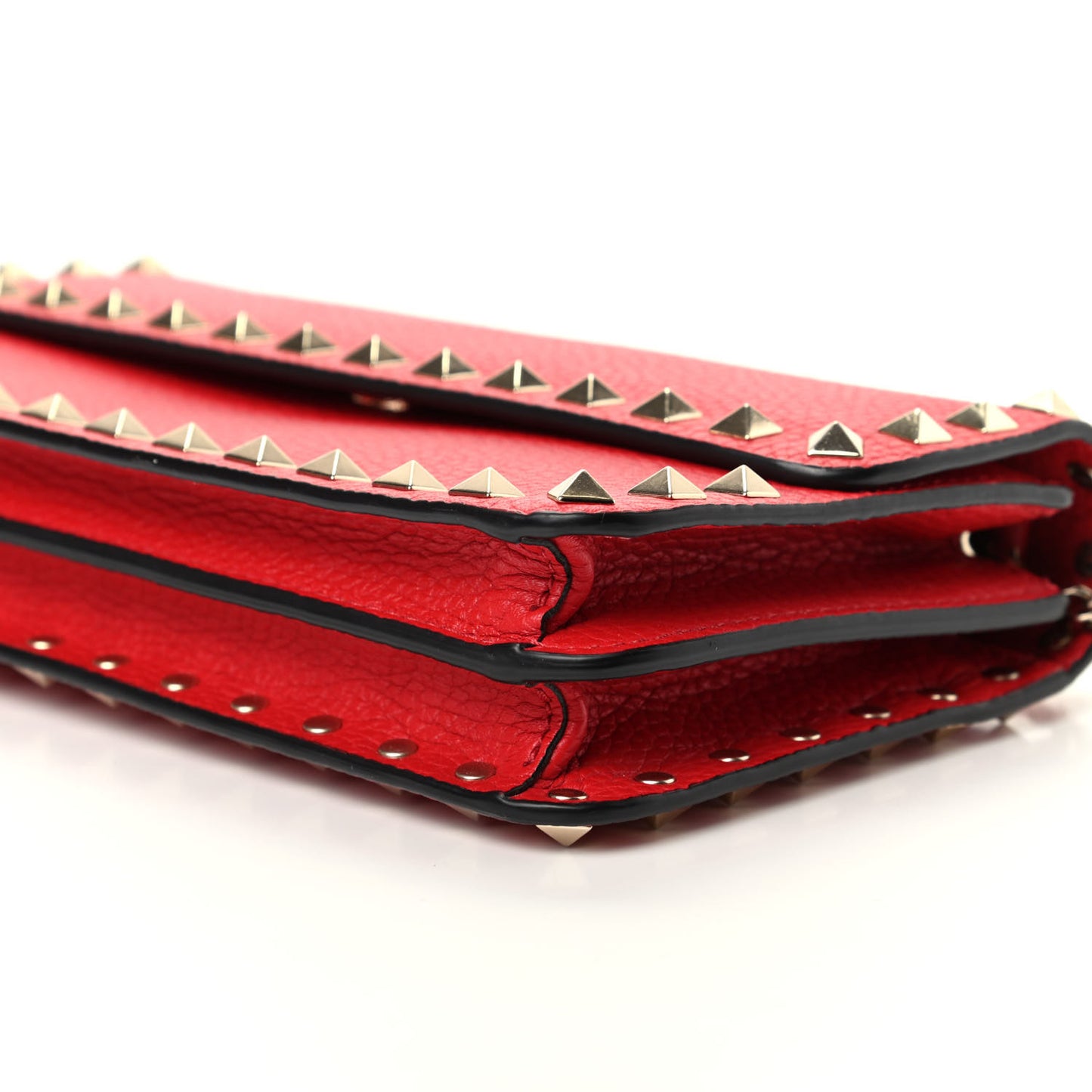 Pebbled Calfskin Rockstud Flap Wallet On Chain Rouge Pur