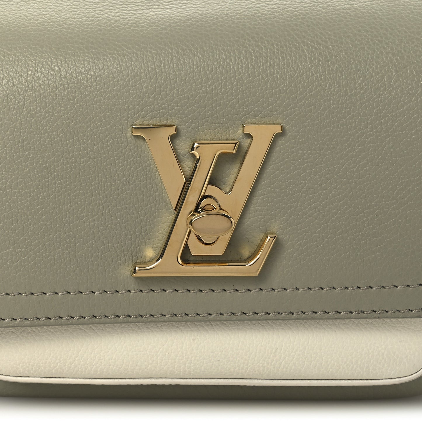 Grained Calfskin Lockme Tender Asnieres Green