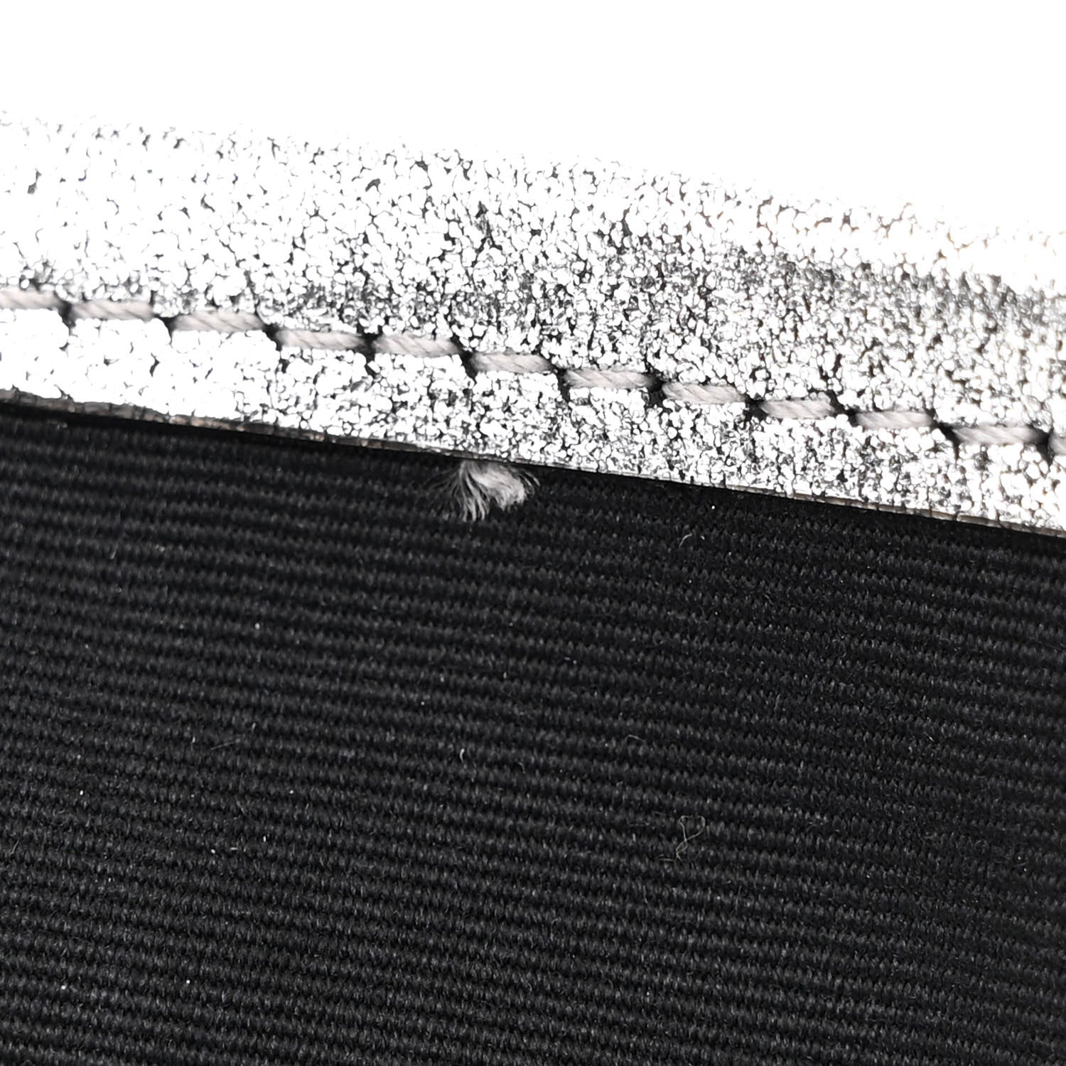 Saint Laurent Metallic Lambskin Matelasse Monogram Medium Niki Chain Satchel Argento 14 of 19