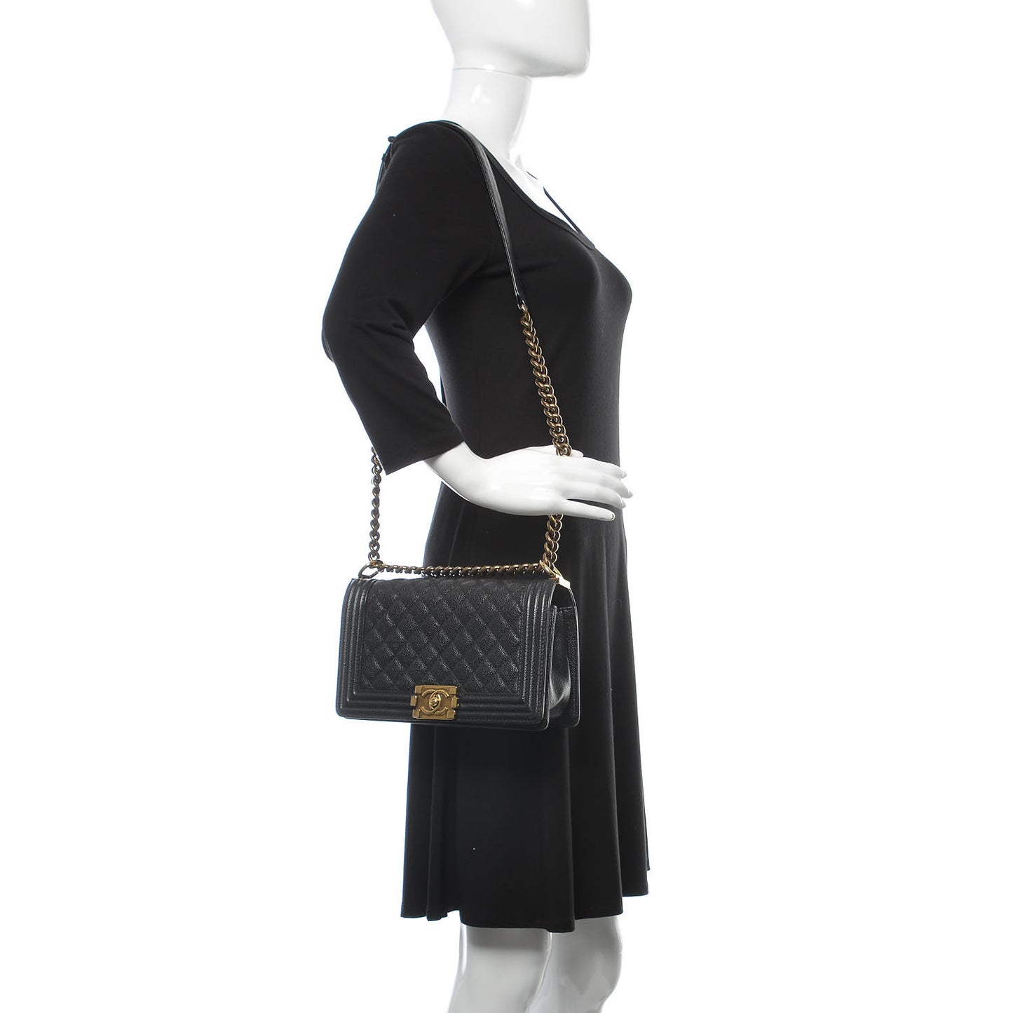 Caviar Quilted Medium Boy Flap Black