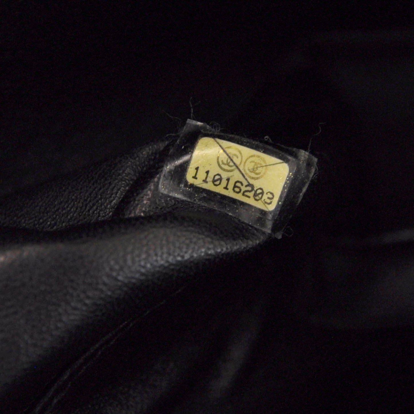 Leather Modern Chain Flap Black