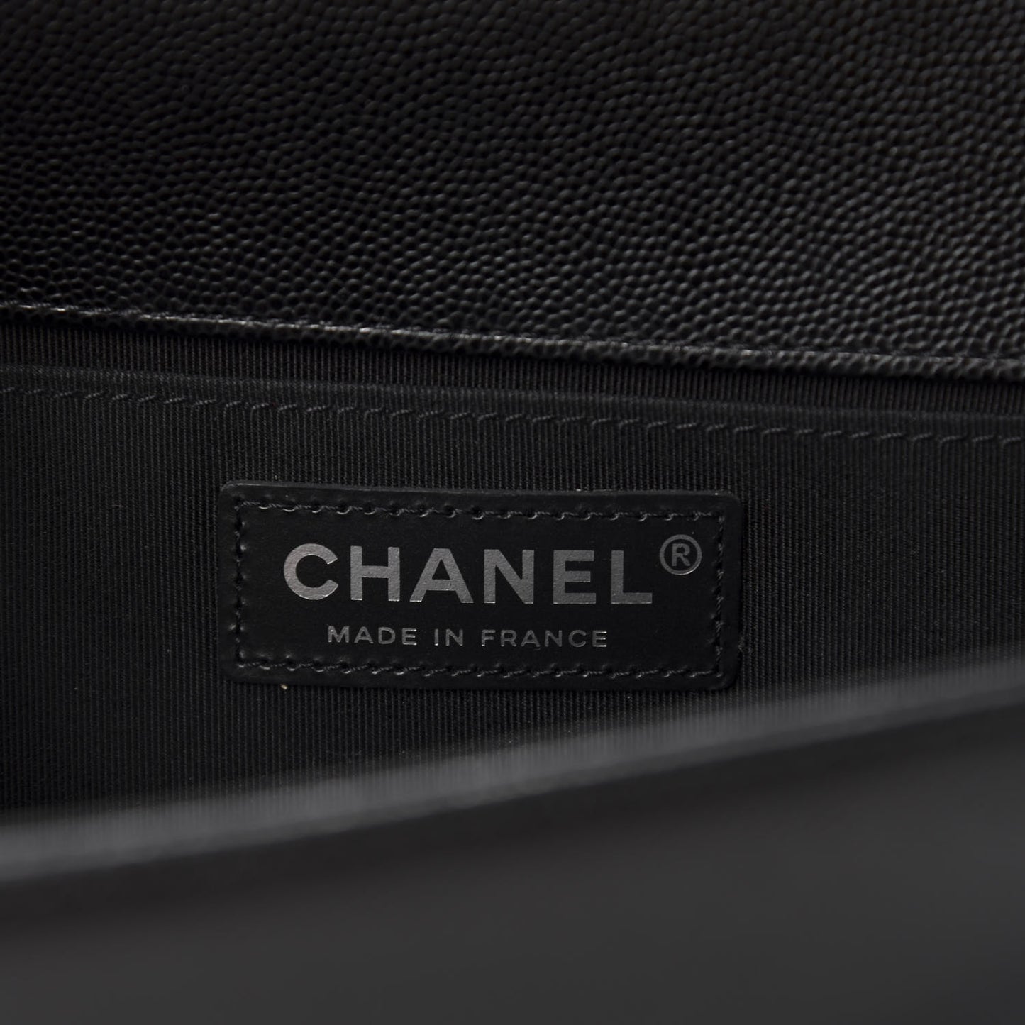 Caviar Quilted Medium Boy Flap Black