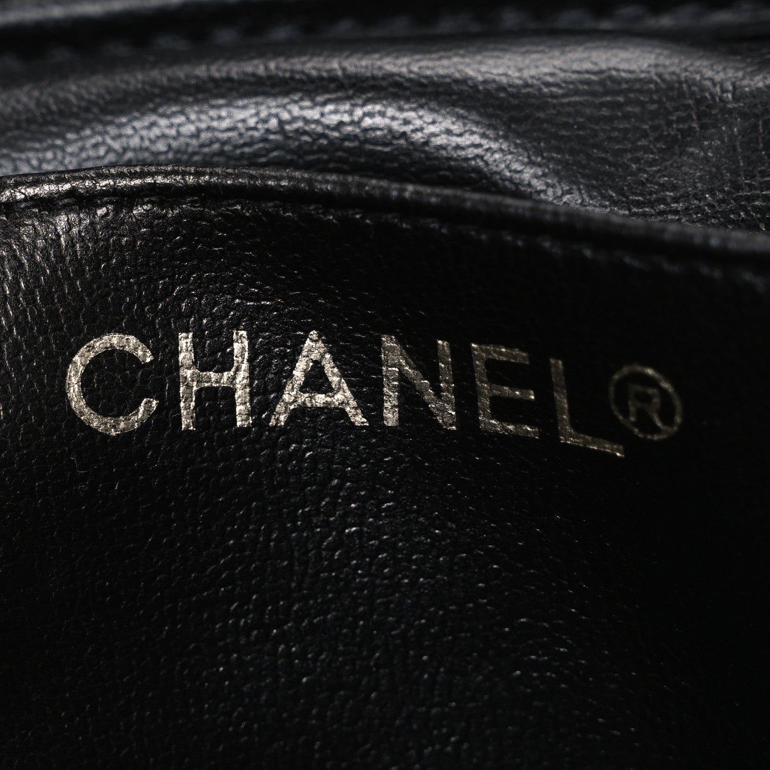 Chanel Lambskin Diamond Stitched Top Handle Vanity Case Black 6 of 8