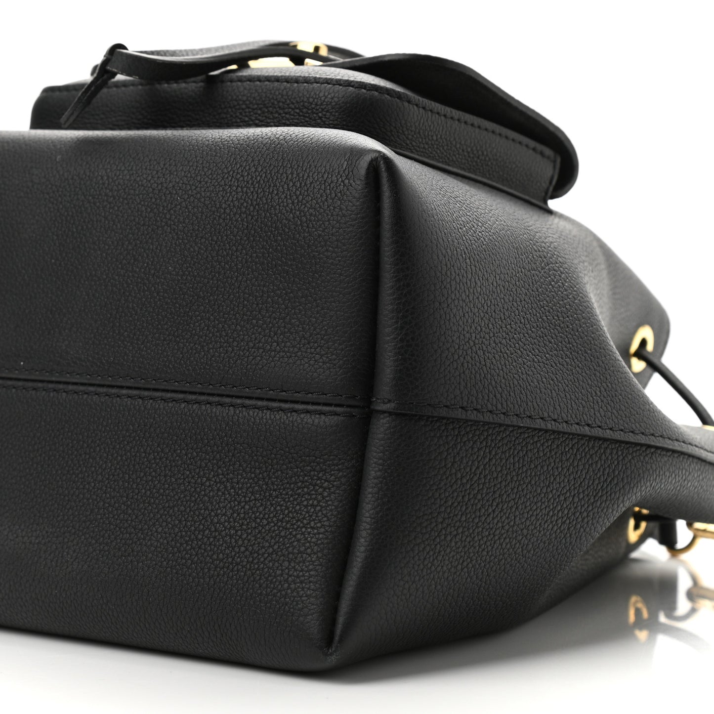 Calfskin Lockme Bucket MM Black