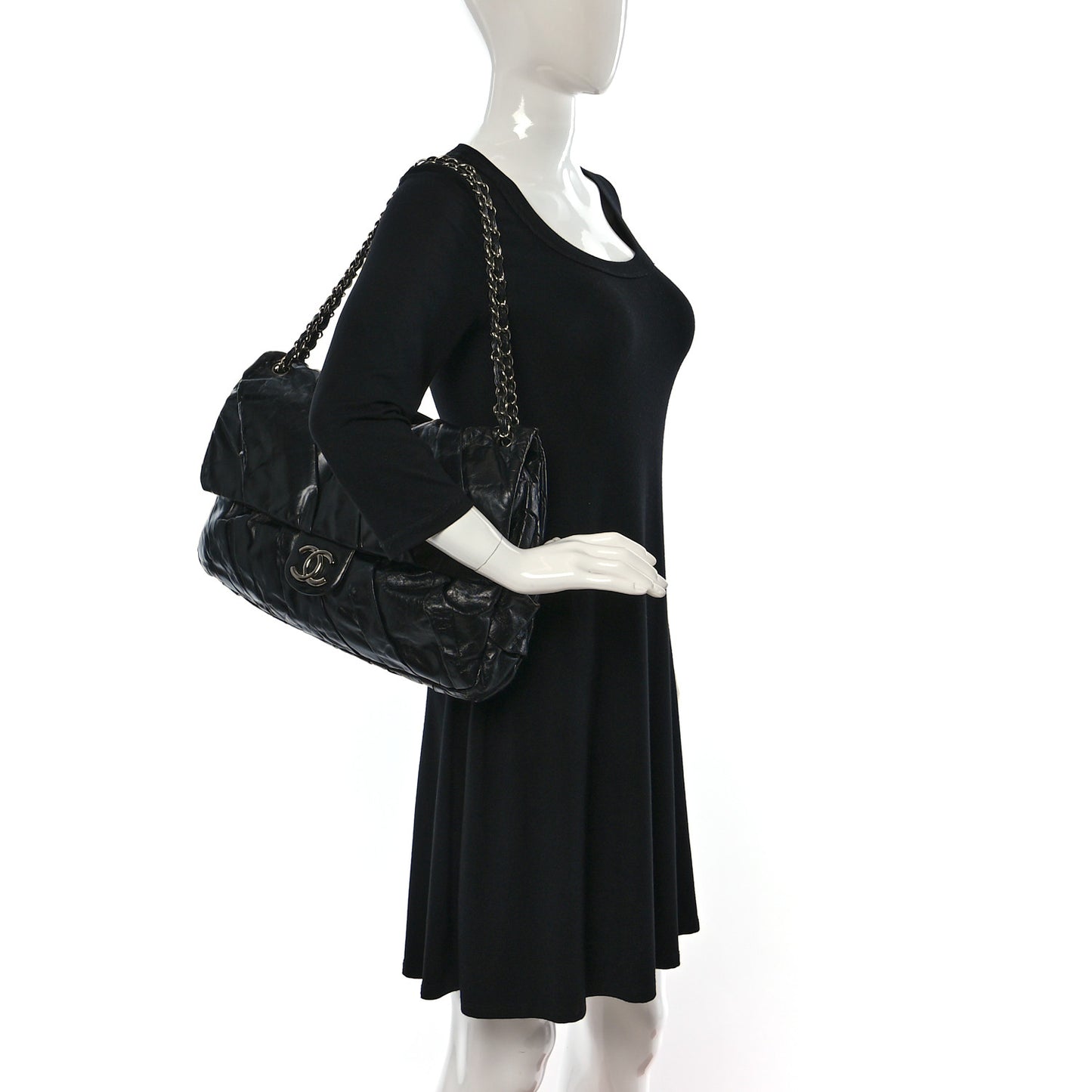 Glazed Calfskin Twisted Maxi Flap Black