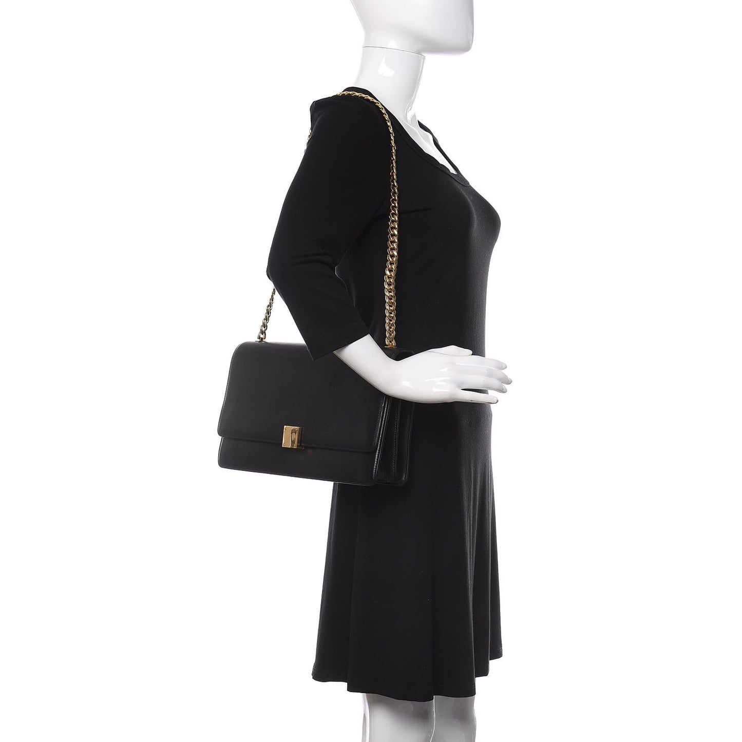 Smooth Calfskin Medium Case Chain Flap Black