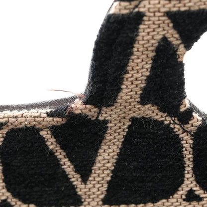 Valentino Garavani Toile Iconographe Goatskin Le Troisieme Shopping Bag Naturale Black Fondant 17 of 17