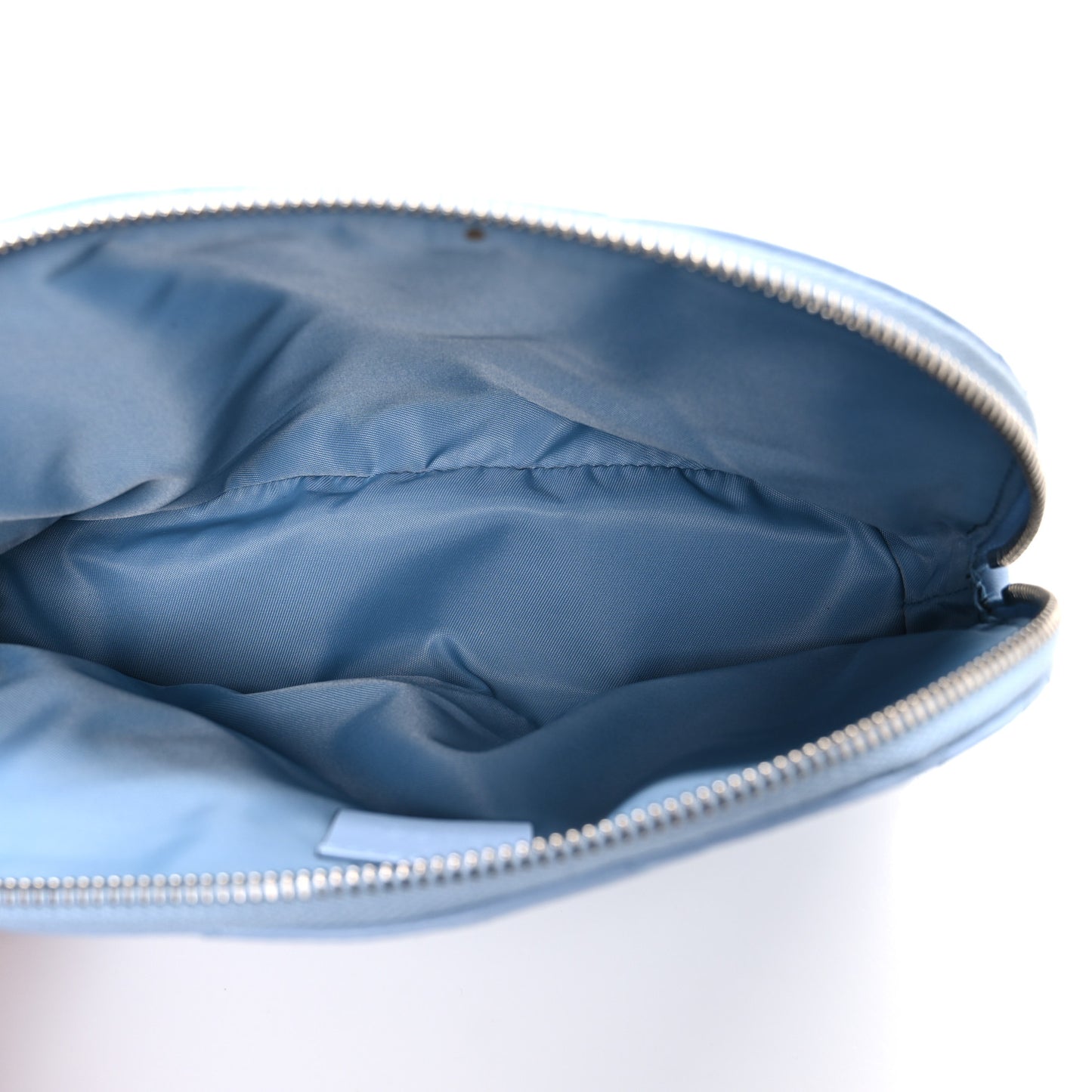 Calfskin Matelasse Large GG Marmont Pouch Cosmetic Case Porcelain Light Blue