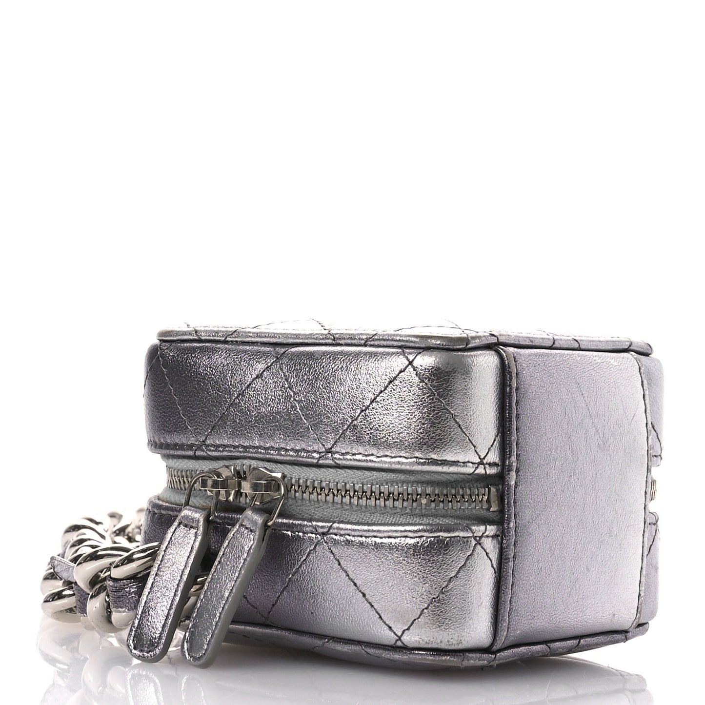 Gradient Metallic Lambskin Quilted Like A Wallet Clutch With Chain Silver Purple
