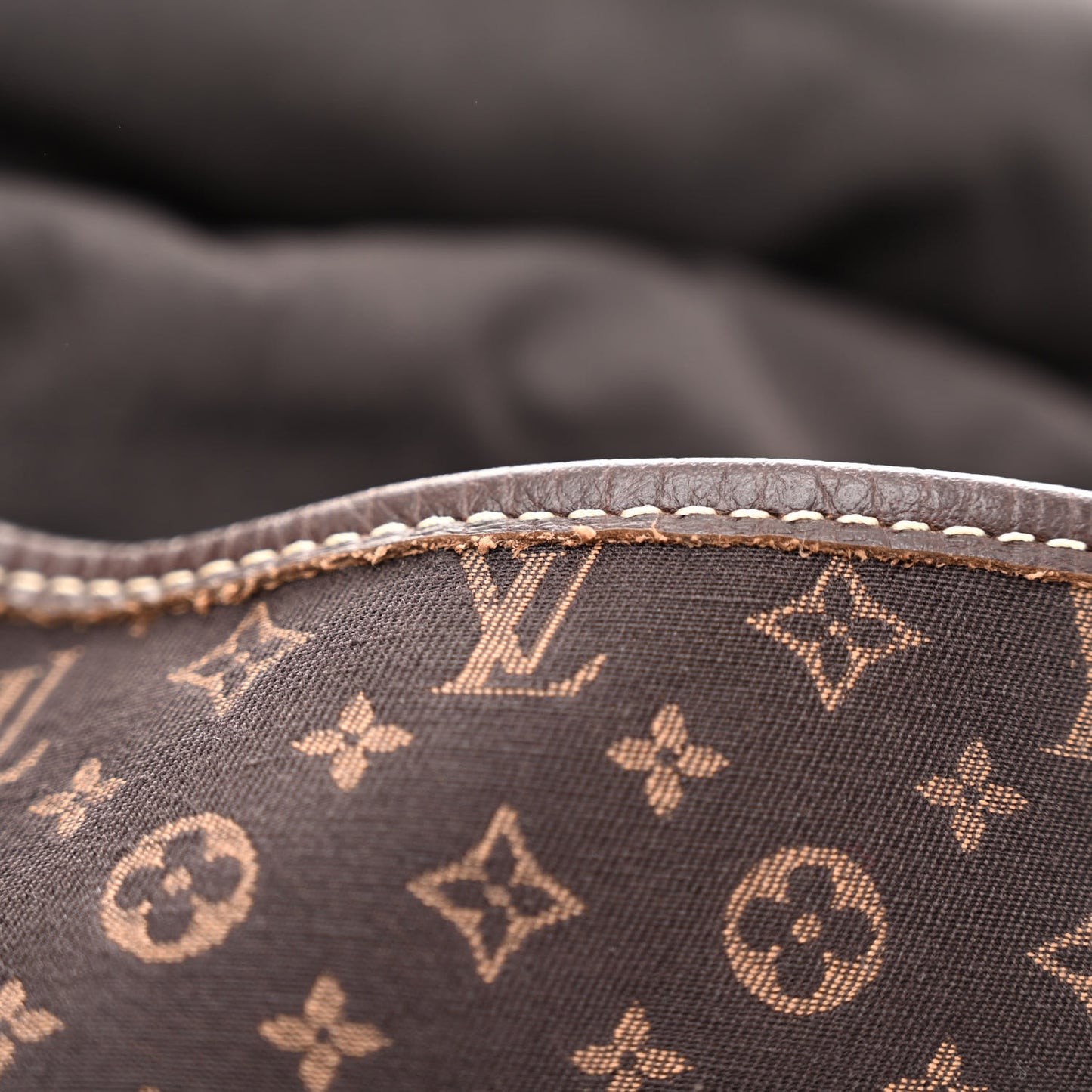 Monogram Mini Lin Saumur Ebene