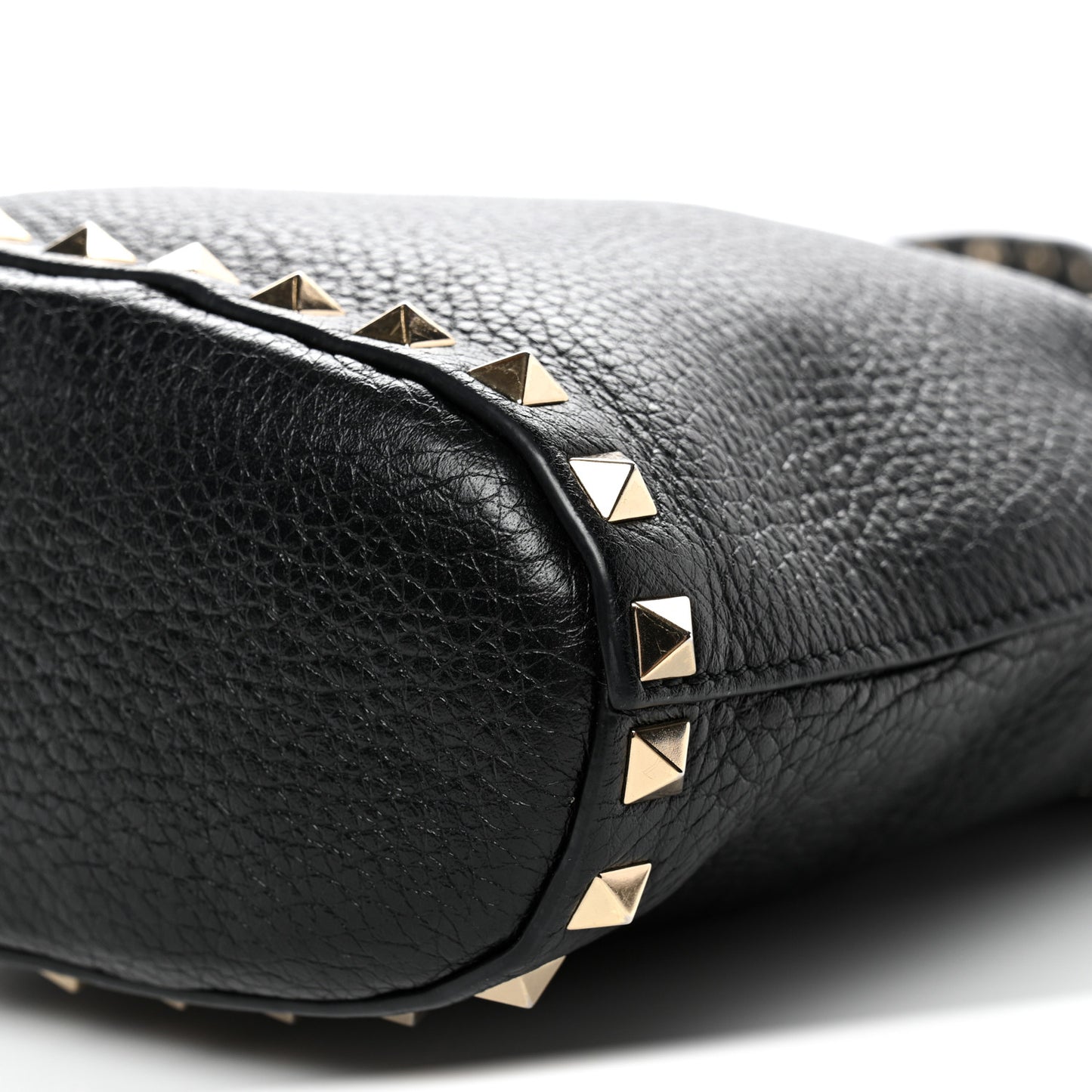 Pebbled Calfskin Rockstud Bucket Bag Black