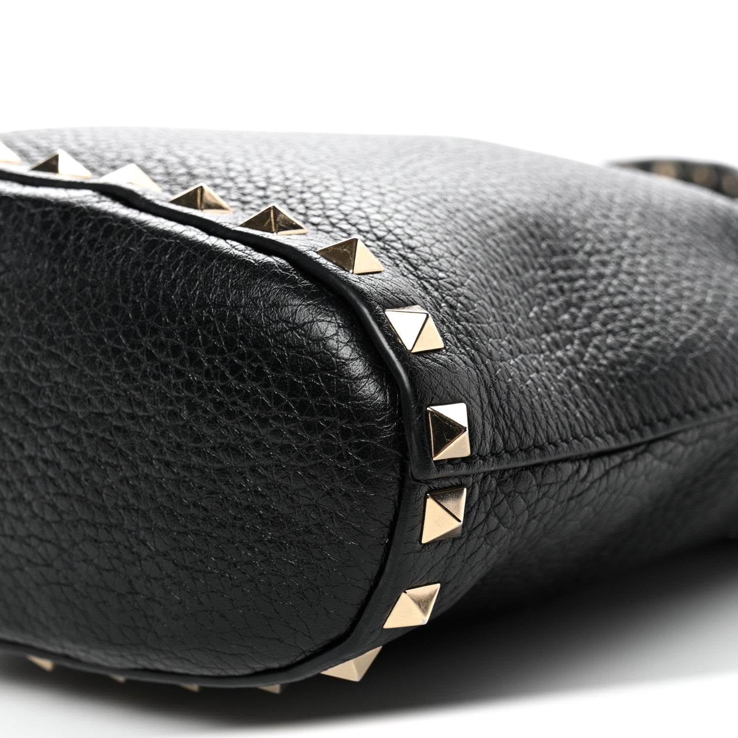 Valentino Garavani Pebbled Calfskin Rockstud Bucket Bag Black 9 of 10