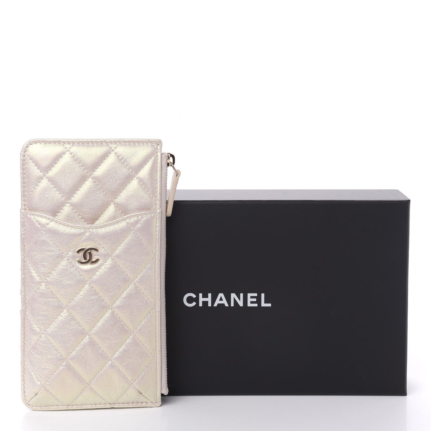 Iridescent Lambskin Quilted Classic Flat Wallet Pouch Ivory