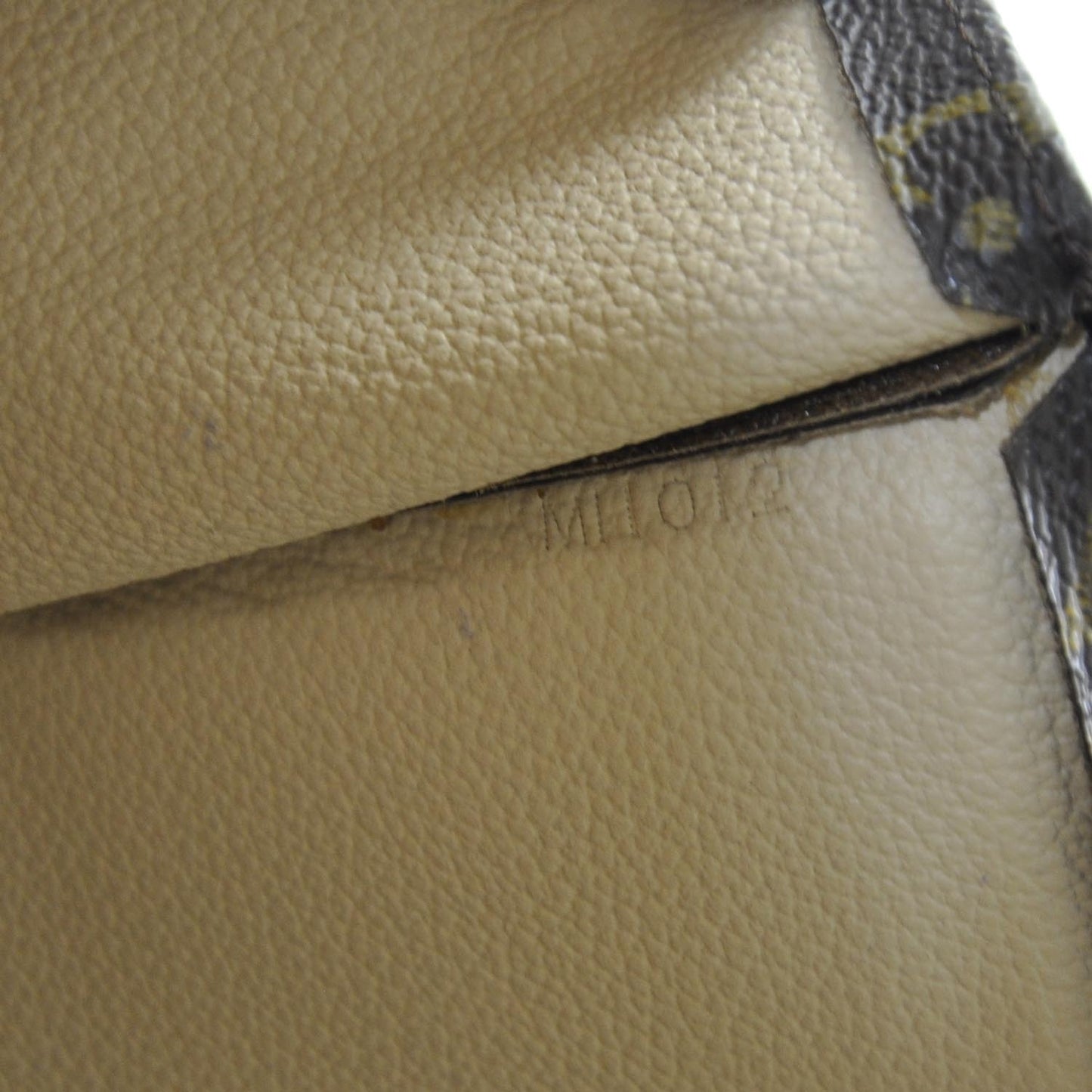 Monogram Sac Plat