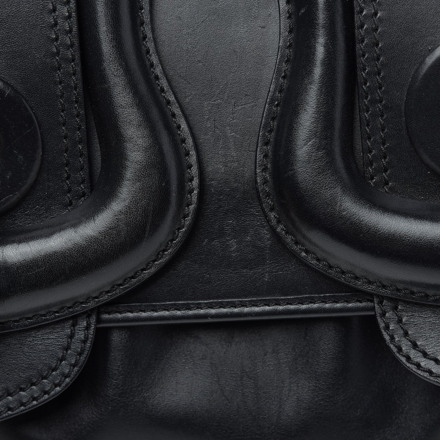 Cuoio Large B Bag Black