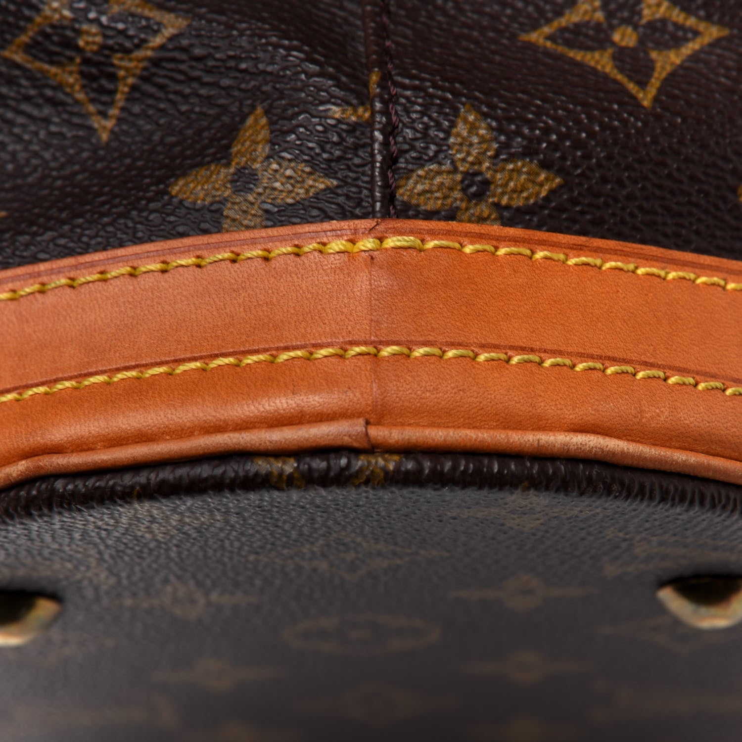 Louis Vuitton Monogram Petit Bucket 23 18 of 25