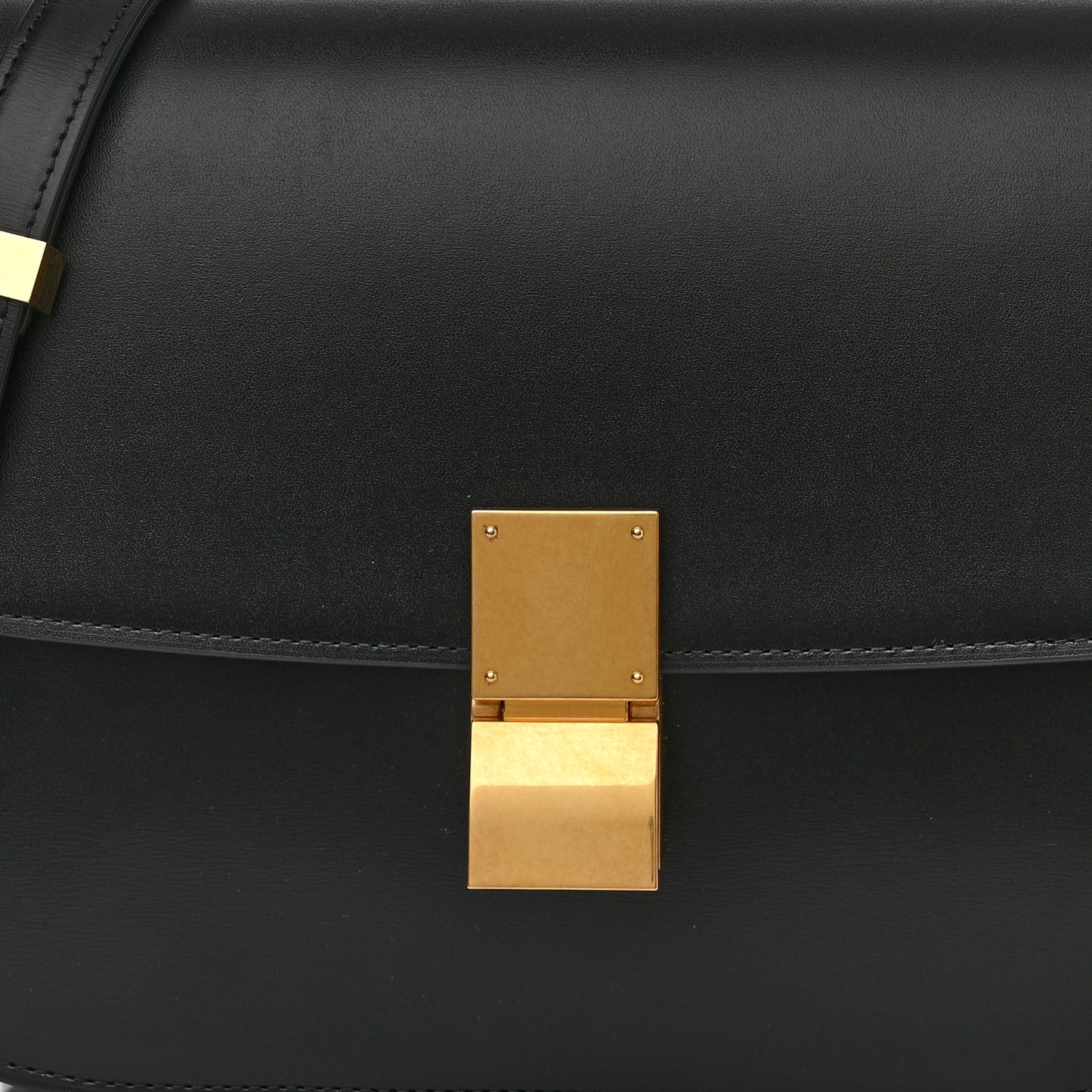 Box Calfskin Medium Classic Box Flap Bag Black