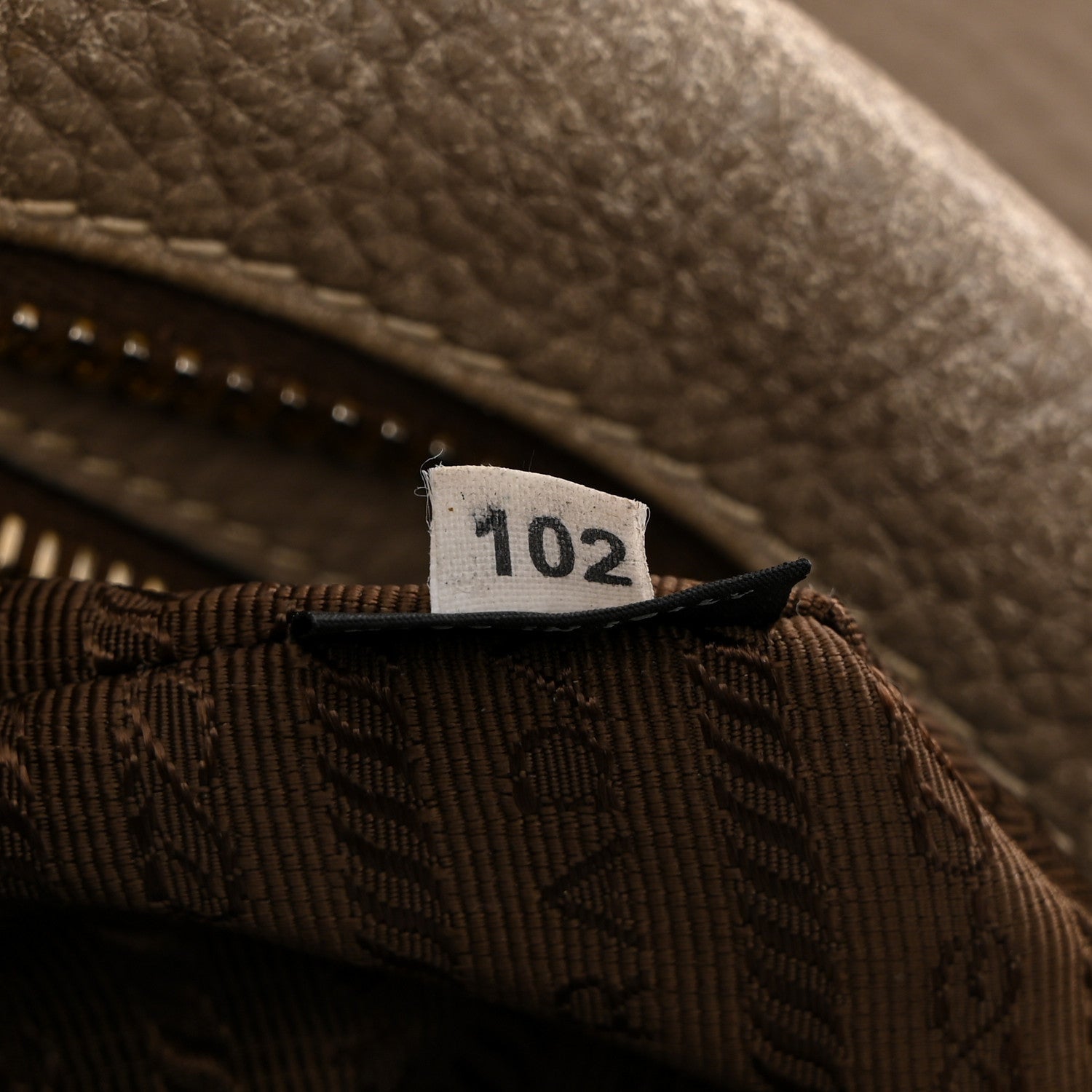 Prada Vitello Daino Hobo Argilla 8 of 14
