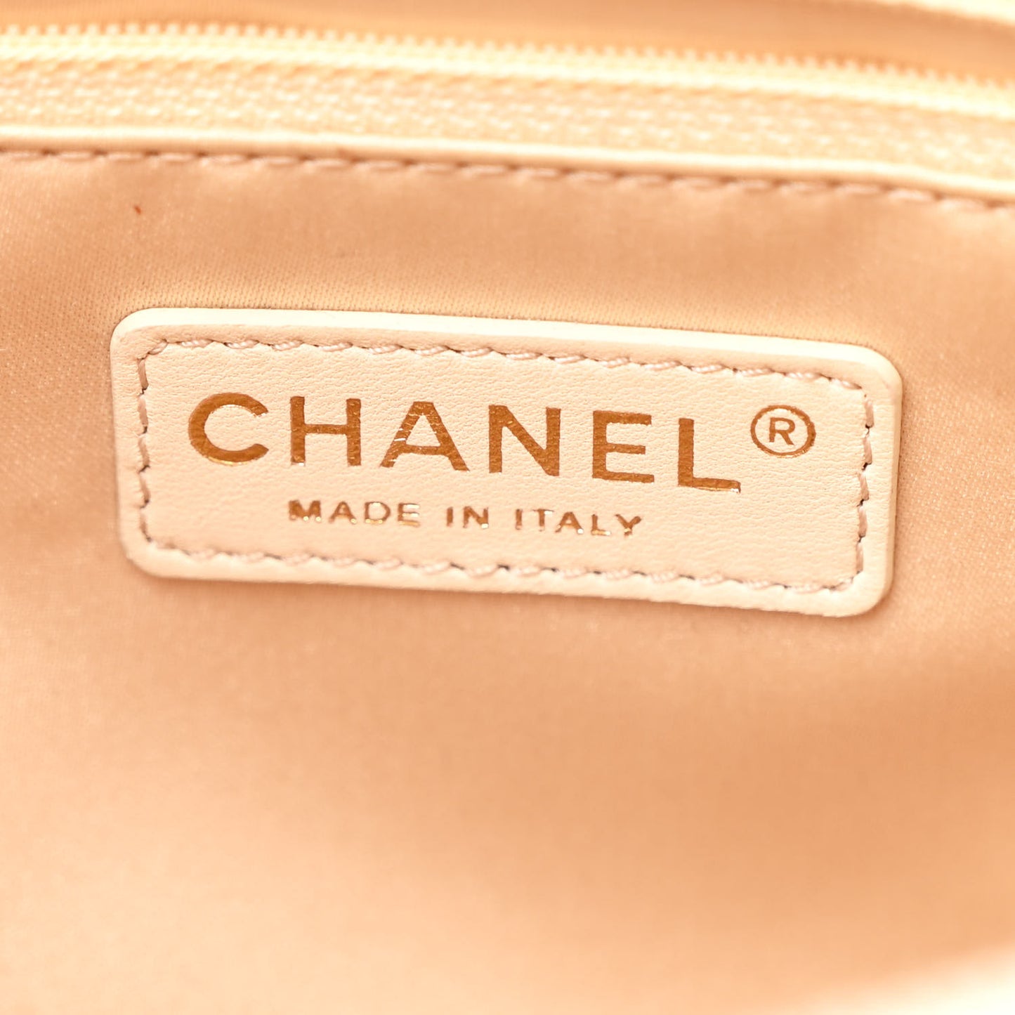 Caviar Quilted Grand Shopping Tote GST Beige Clair
