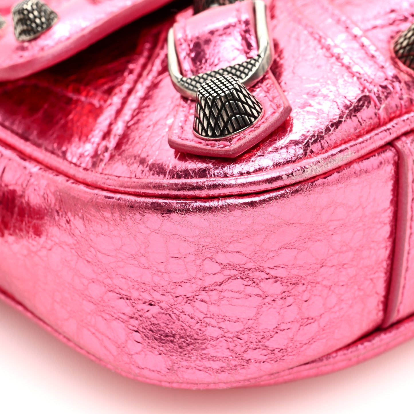 Metallic Agneau Arena Le Cagole Sling Bag XS Pink