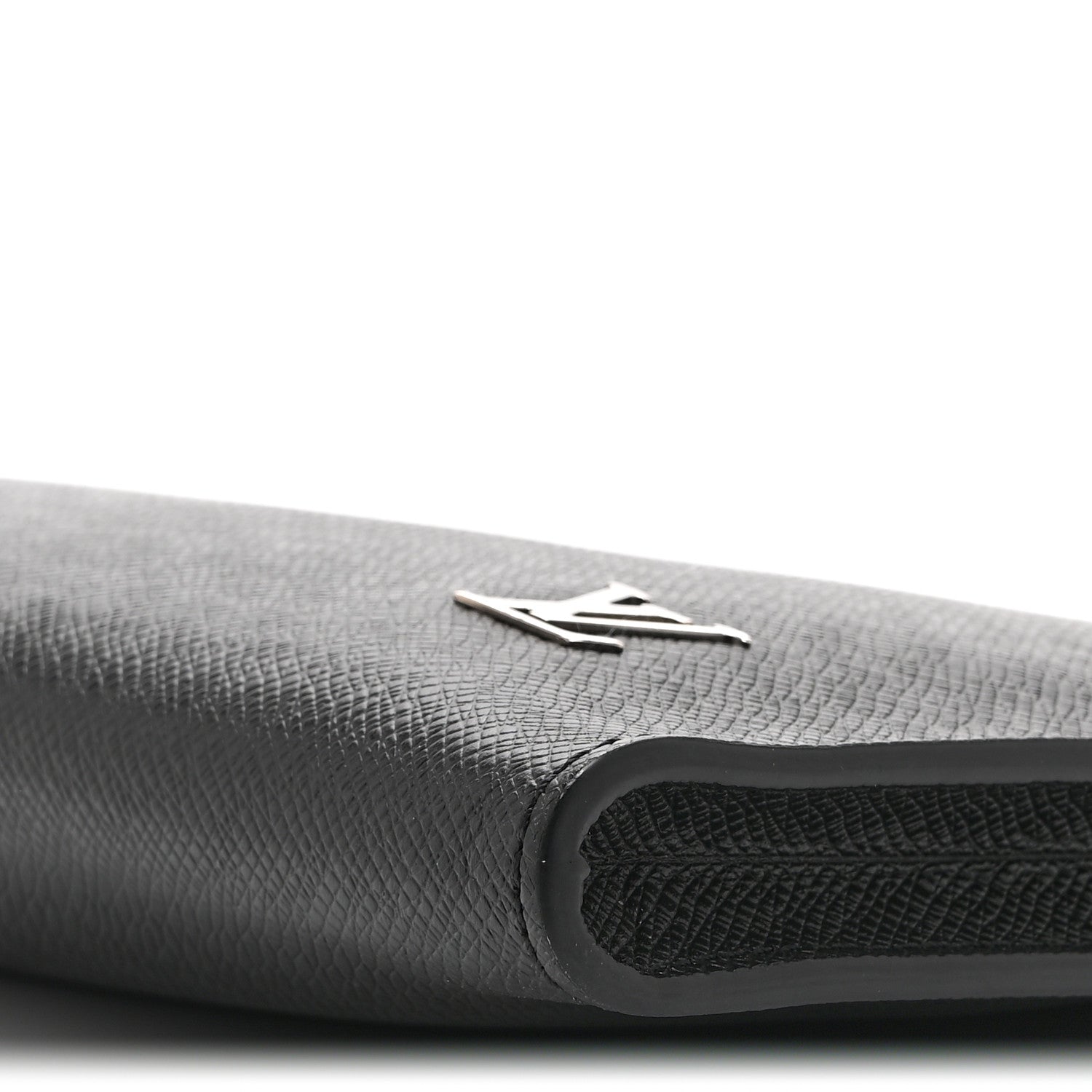 Louis Vuitton Taiga Pochette 24 Heures Black 9 of 9