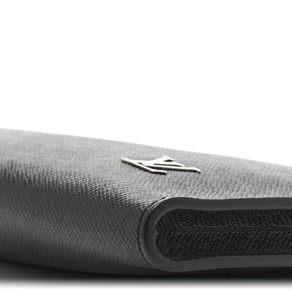 Louis Vuitton Taiga Pochette 24 Heures Black 9 of 9