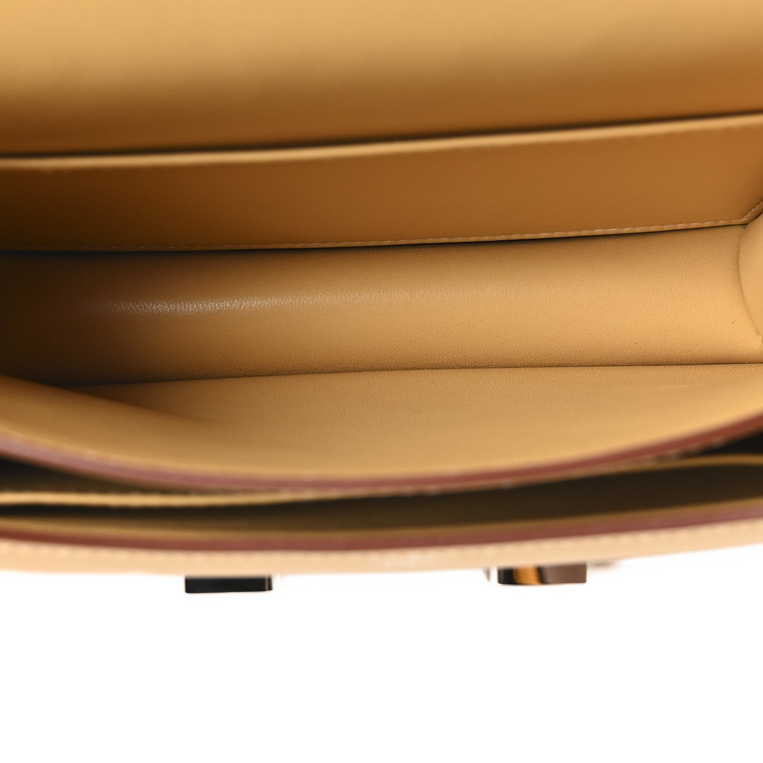 Hermes Tadelakt Constance 18 Natural 5 of 10