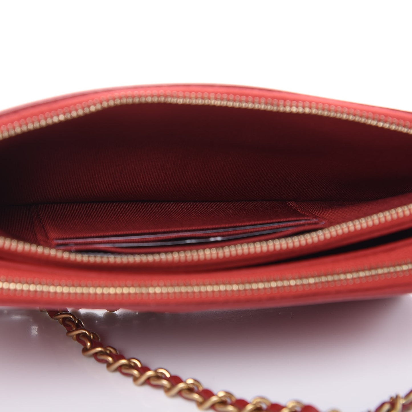 Caviar Quilted CC Filigree Clutch With Chain Red
