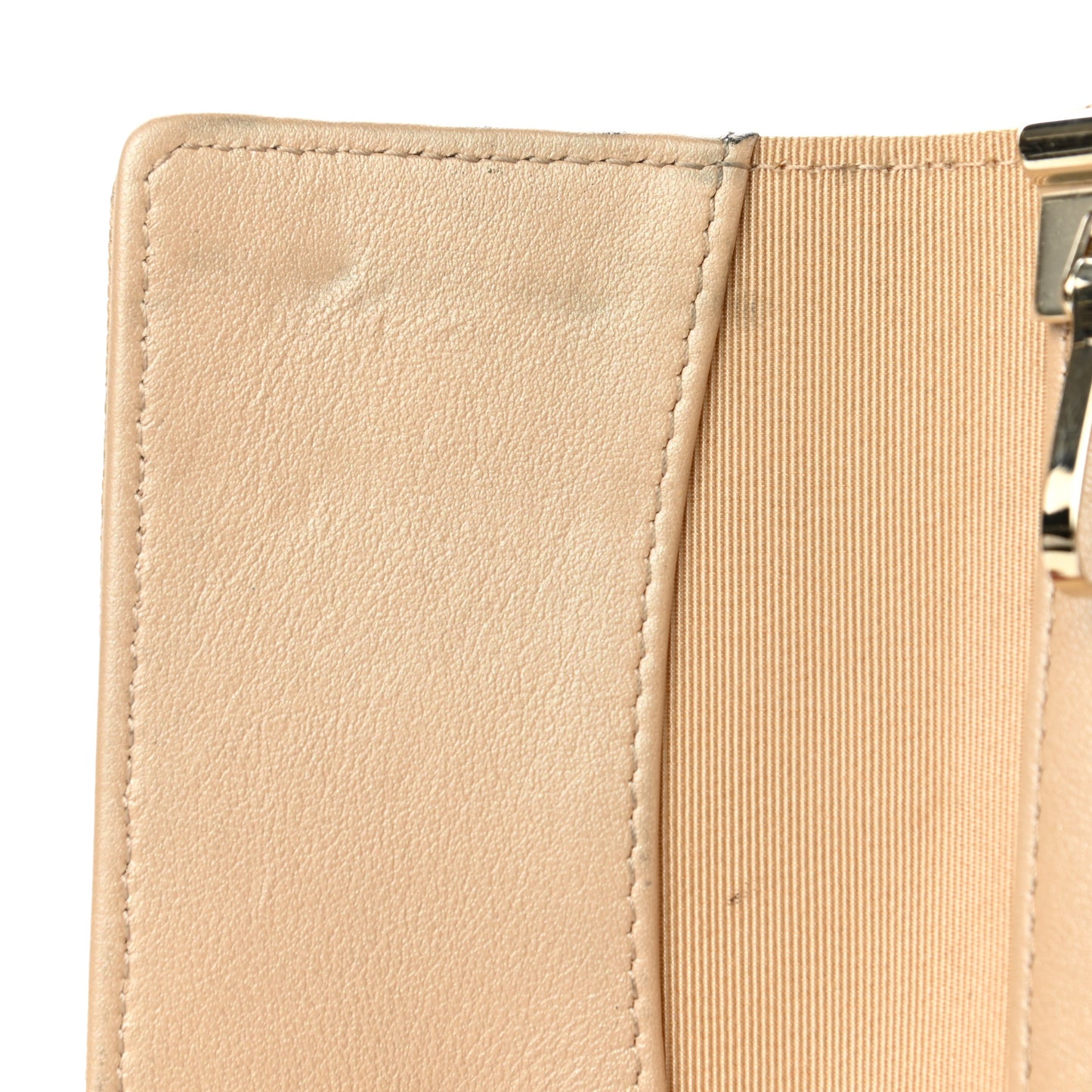 Iridescent Caviar Quilted Classic 4 Key Holder Wallet Beige