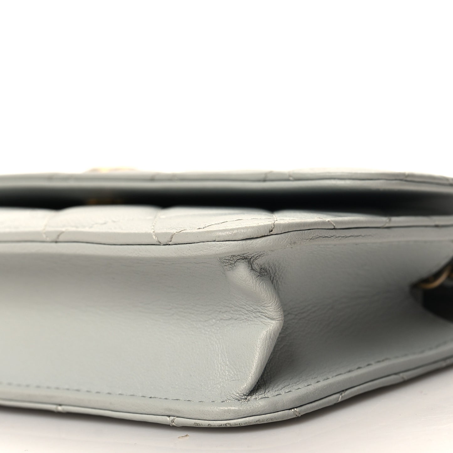 Lambskin Pearl Crush Quilted Flap Phone Holder With Chain Light Grey