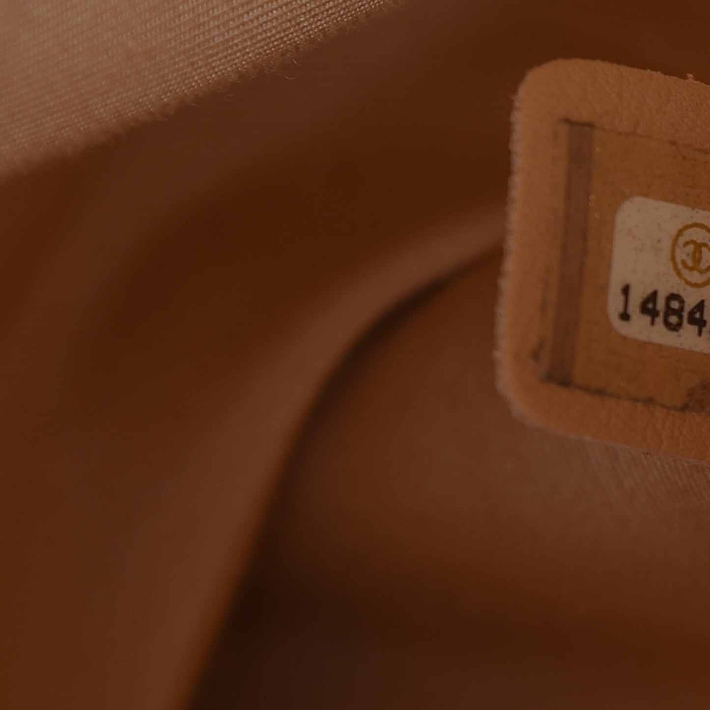 Calfskin Cerf Executive Shopper Tote Beige Clair