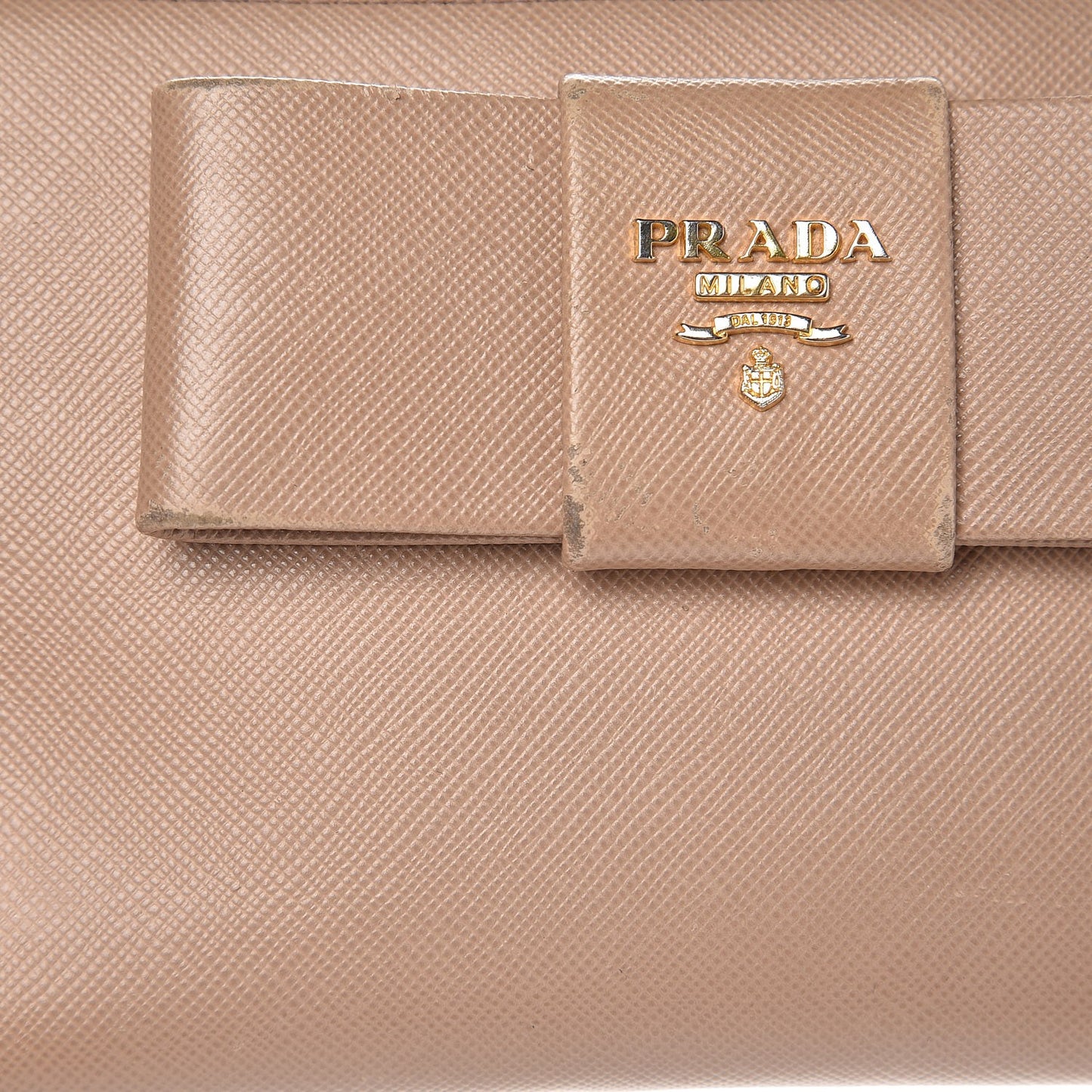 Saffiano Fiocco Bow Zip Around Wallet Cammeo