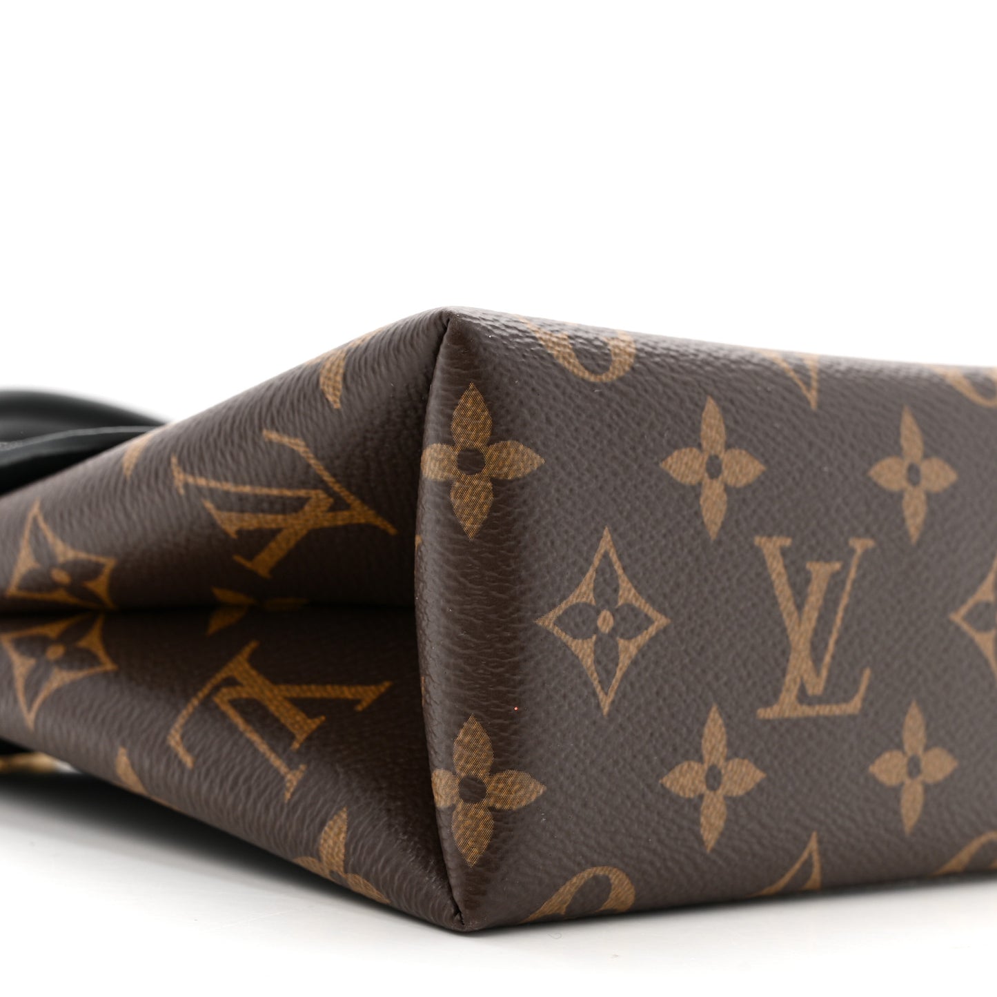 Monogram Locky BB Black