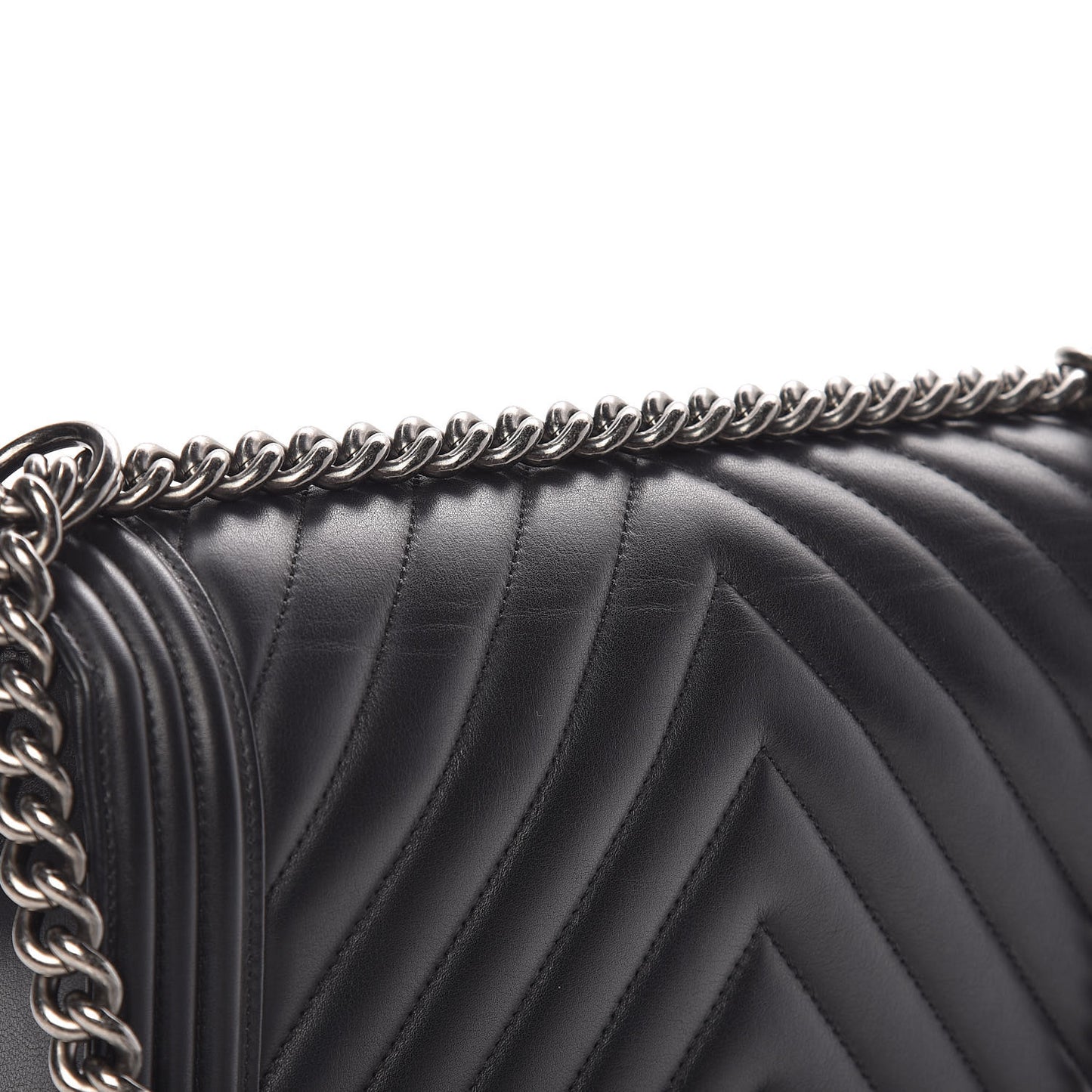 Calfskin Chevron Quilted New Medium Boy Flap Black