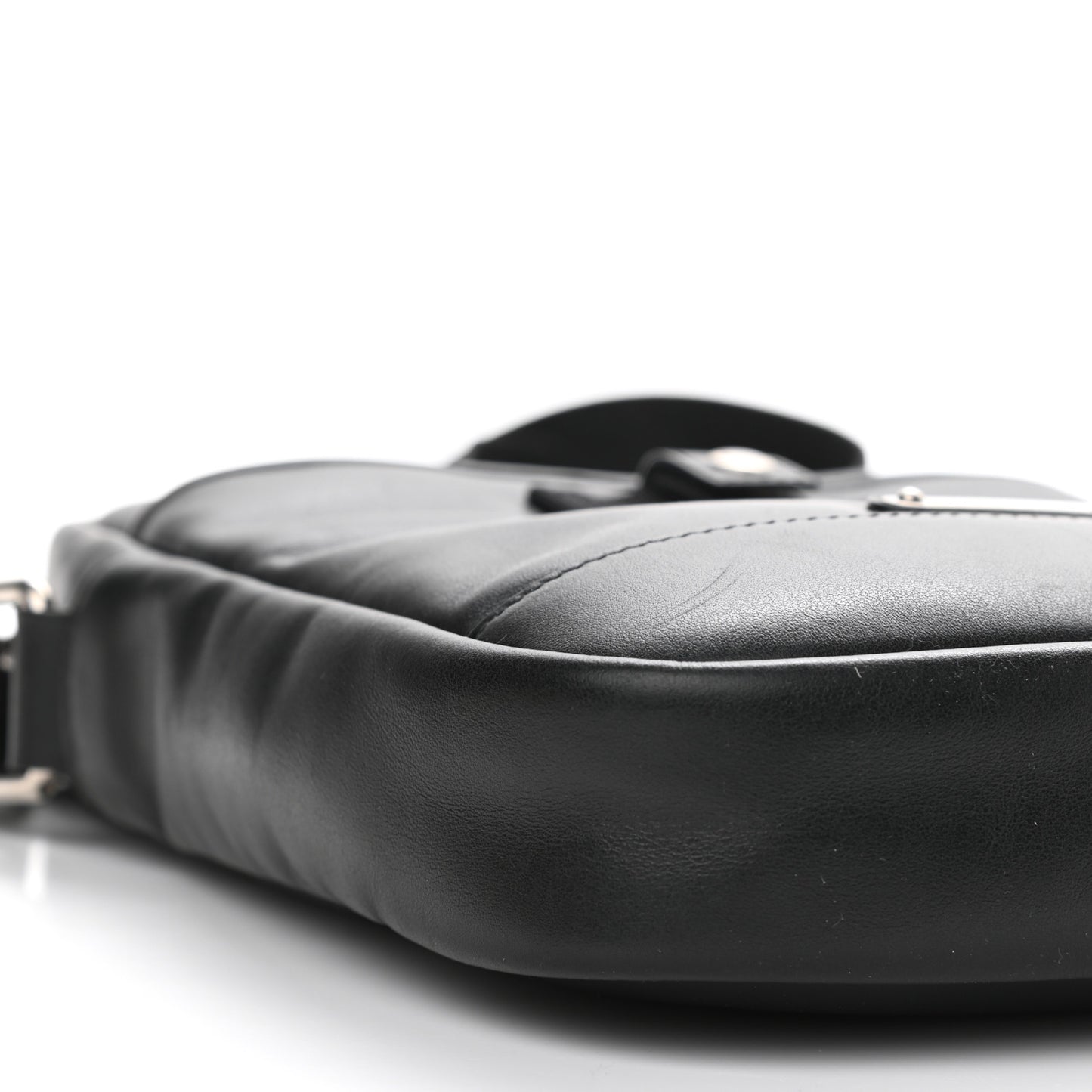Calfskin Rivington Race Pouch Black