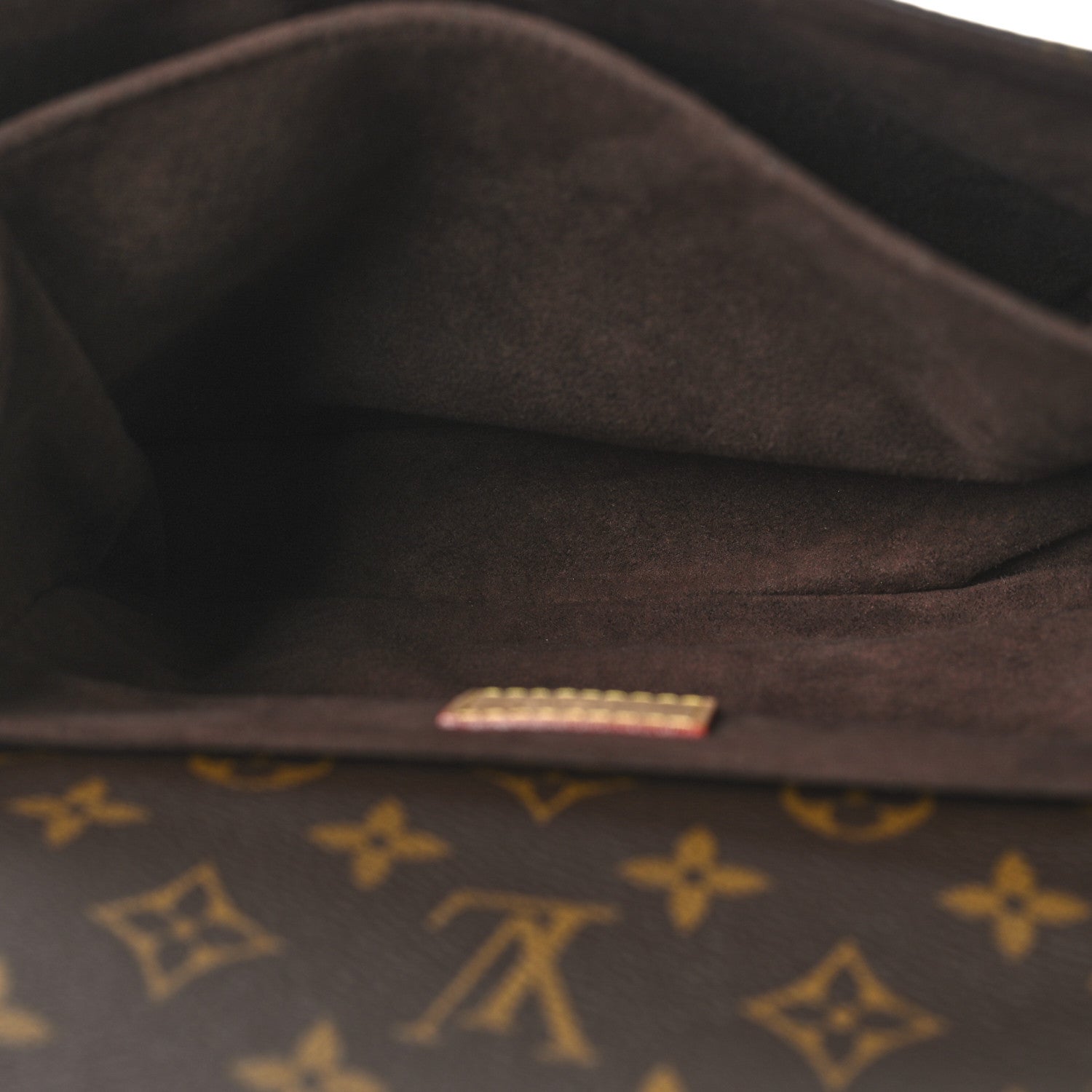 Louis Vuitton Monogram Pochette Metis 6 of 10