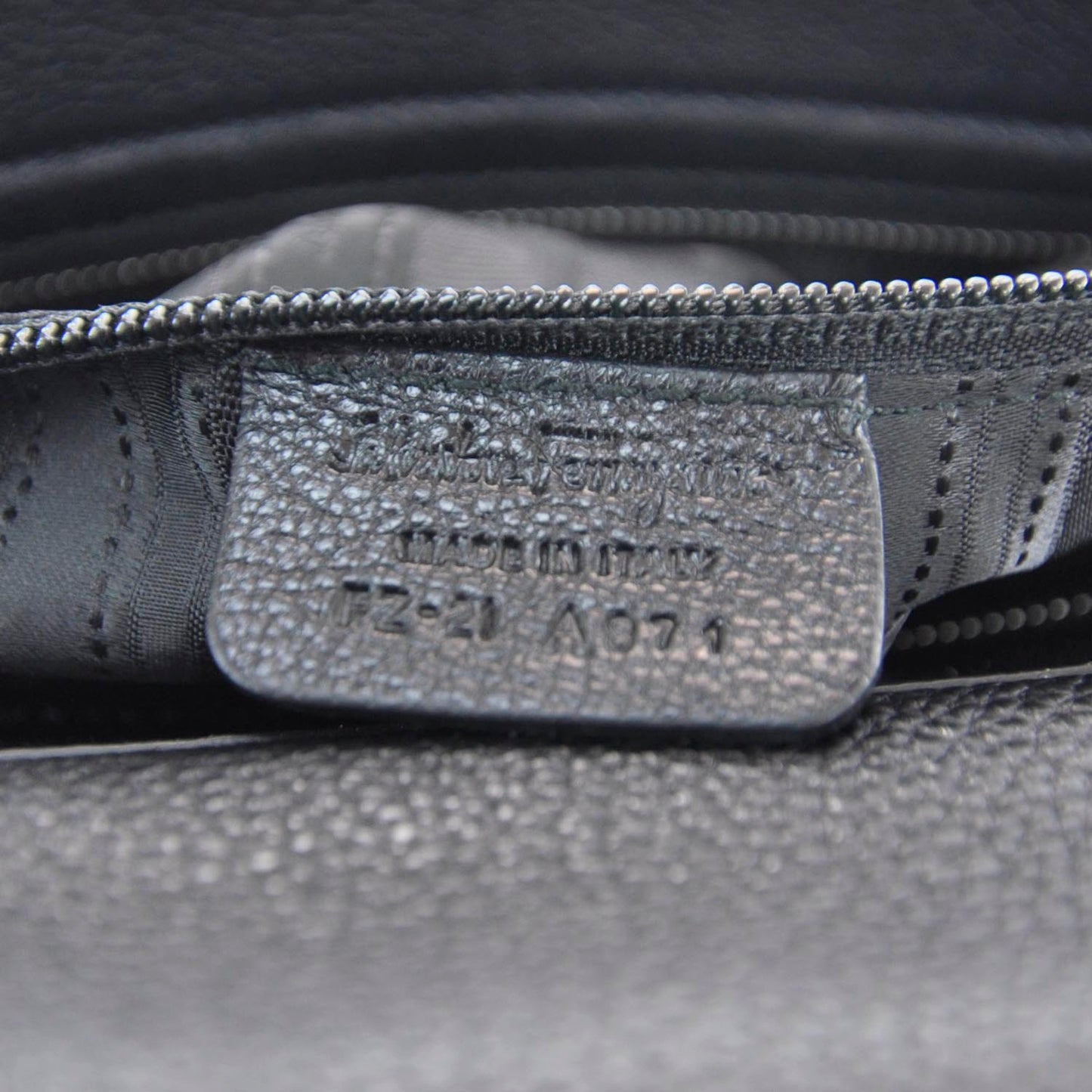 SALVATOREFERRAGAMOLeatherSofiaBlack