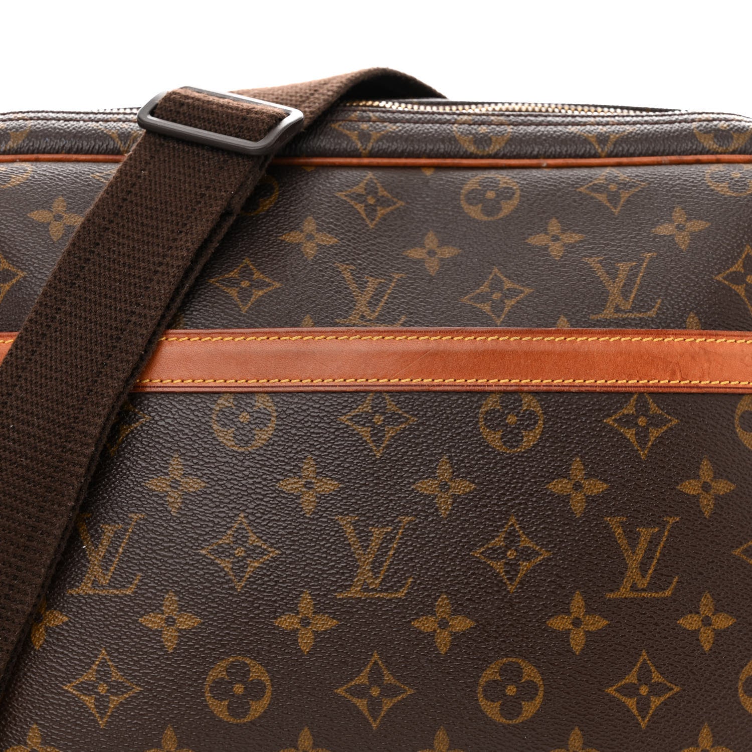 Louis Vuitton Monogram Reporter GM 8 of 18
